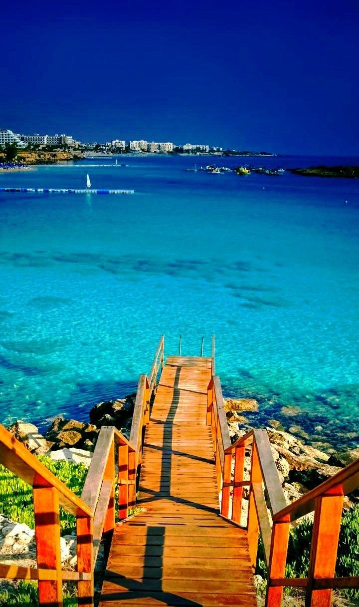 720x1216 Travel to Qatar & Cyprus