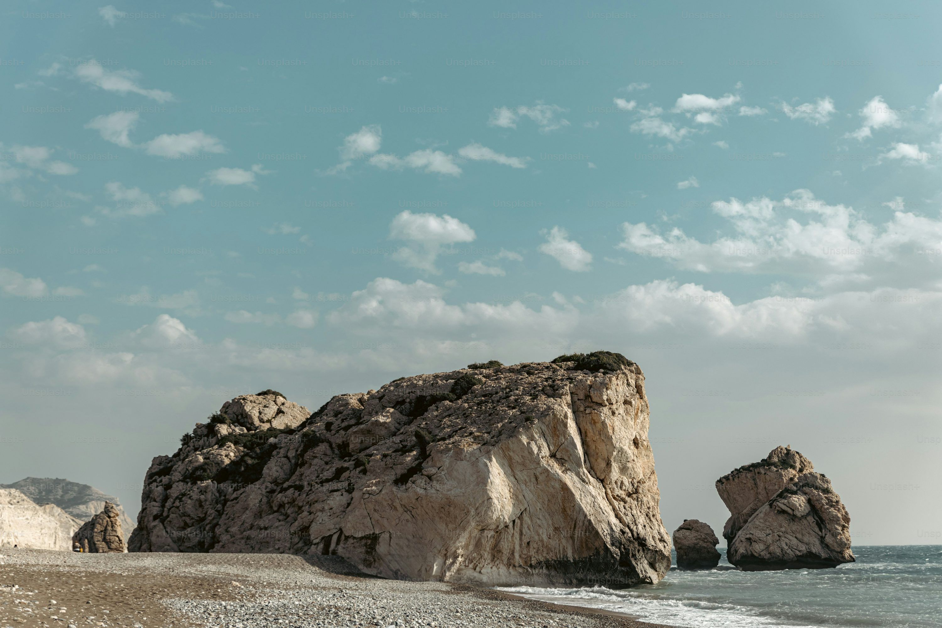 3000x2000 The rugged coast of the Petra tou Romiou in Paphos, Cyprus and the beautiful sea photo