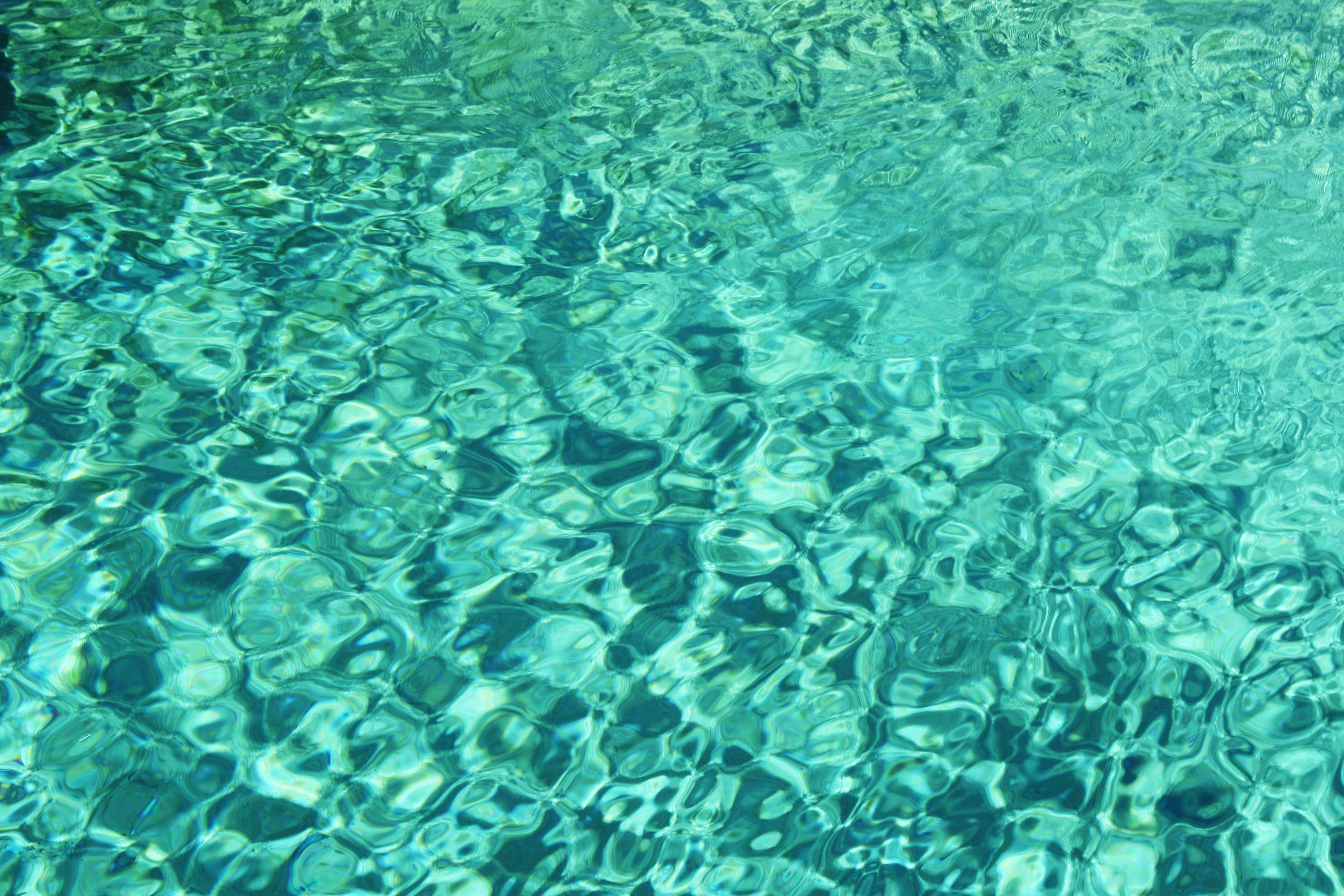 3888x2592 Aqua Colored Water Texture