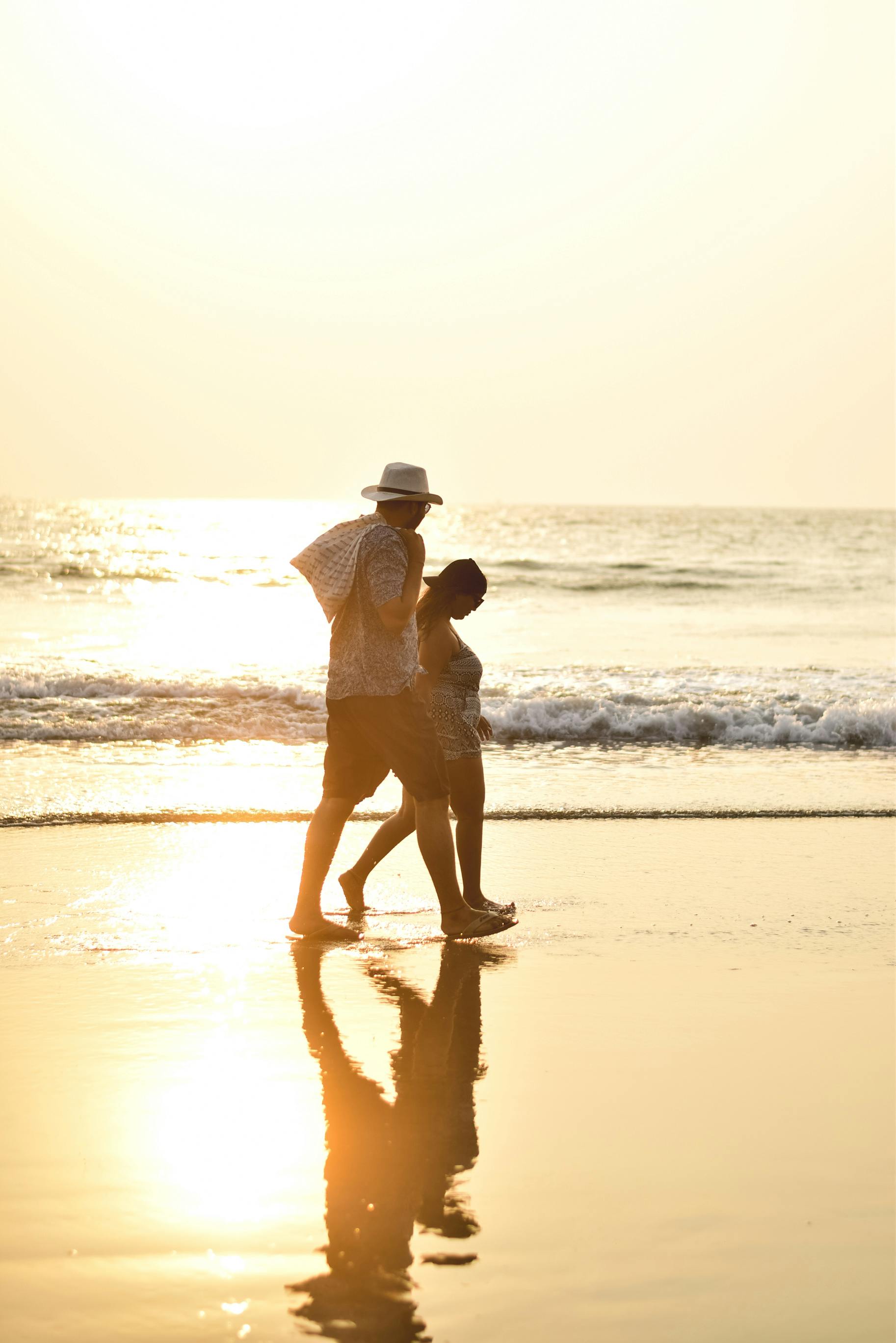 1826x2737 Romantic Beach Walk at Sunset in Goa · Free