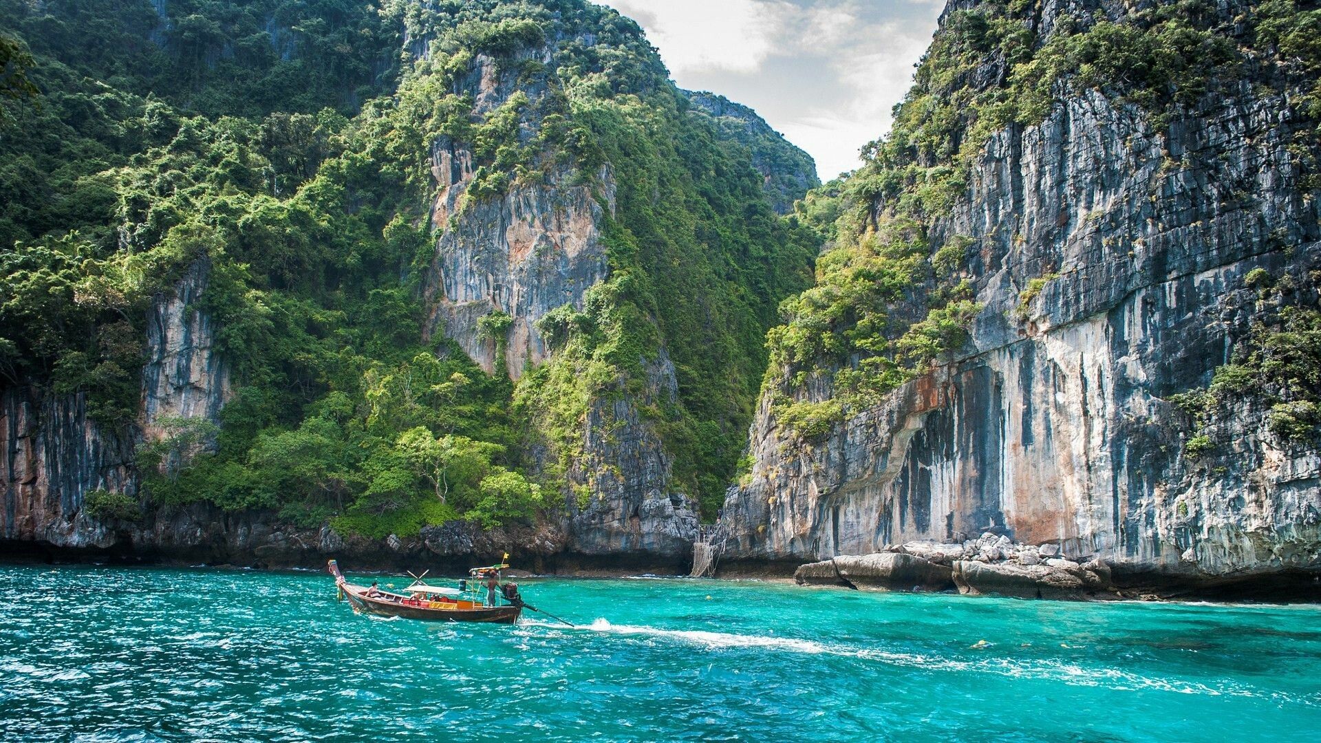 1920x1080 Phi Phi Wallpaper