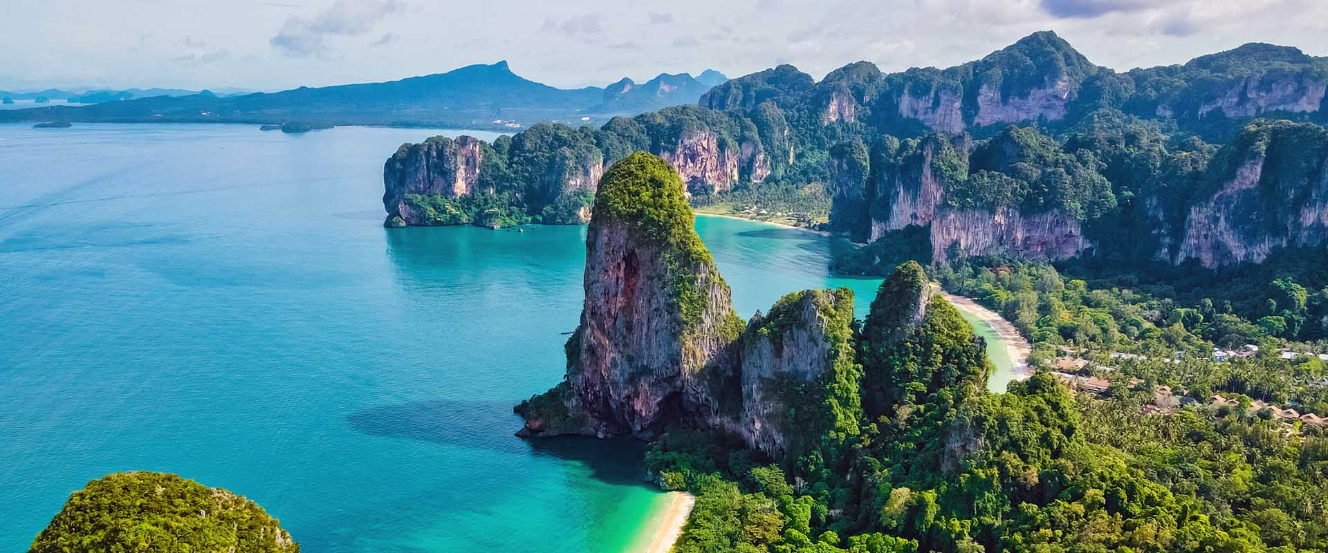 1920x800 Limestone cliffs and spectacular scenery on Railay Beach
