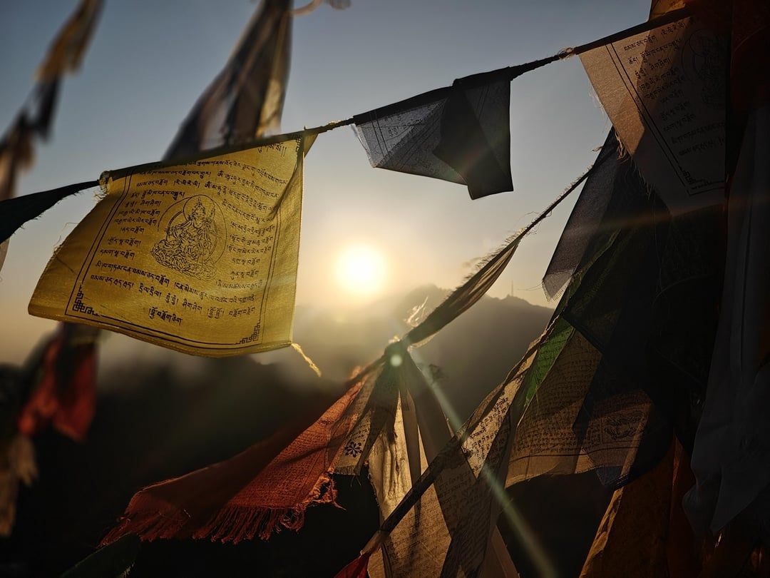 1080x810 Prayer flags