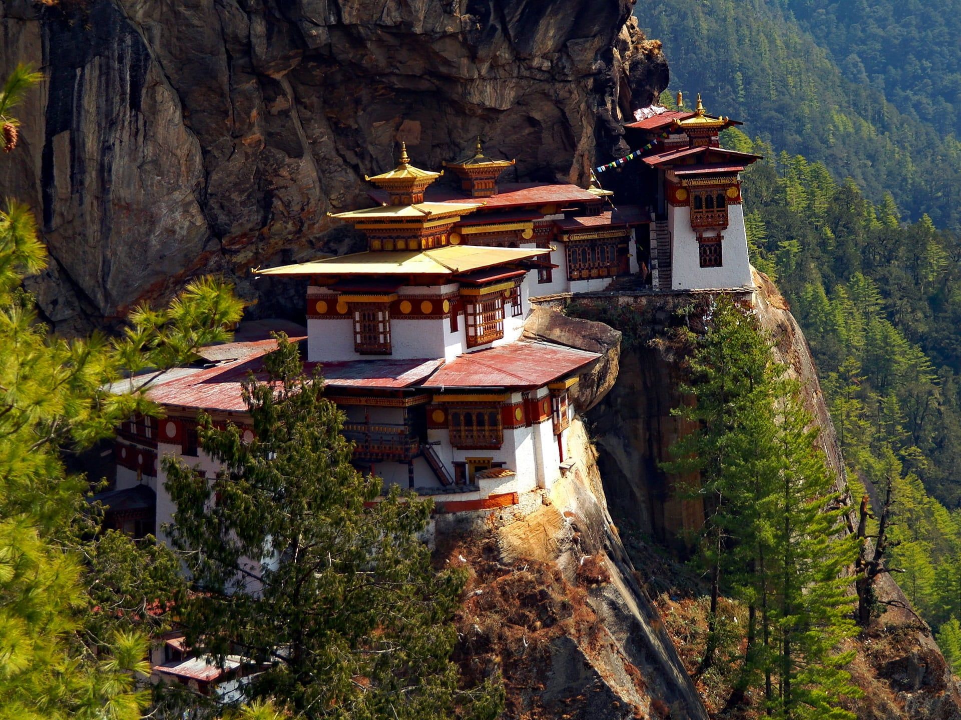 1920x1440 Paro Taktsang Sacred Spaces