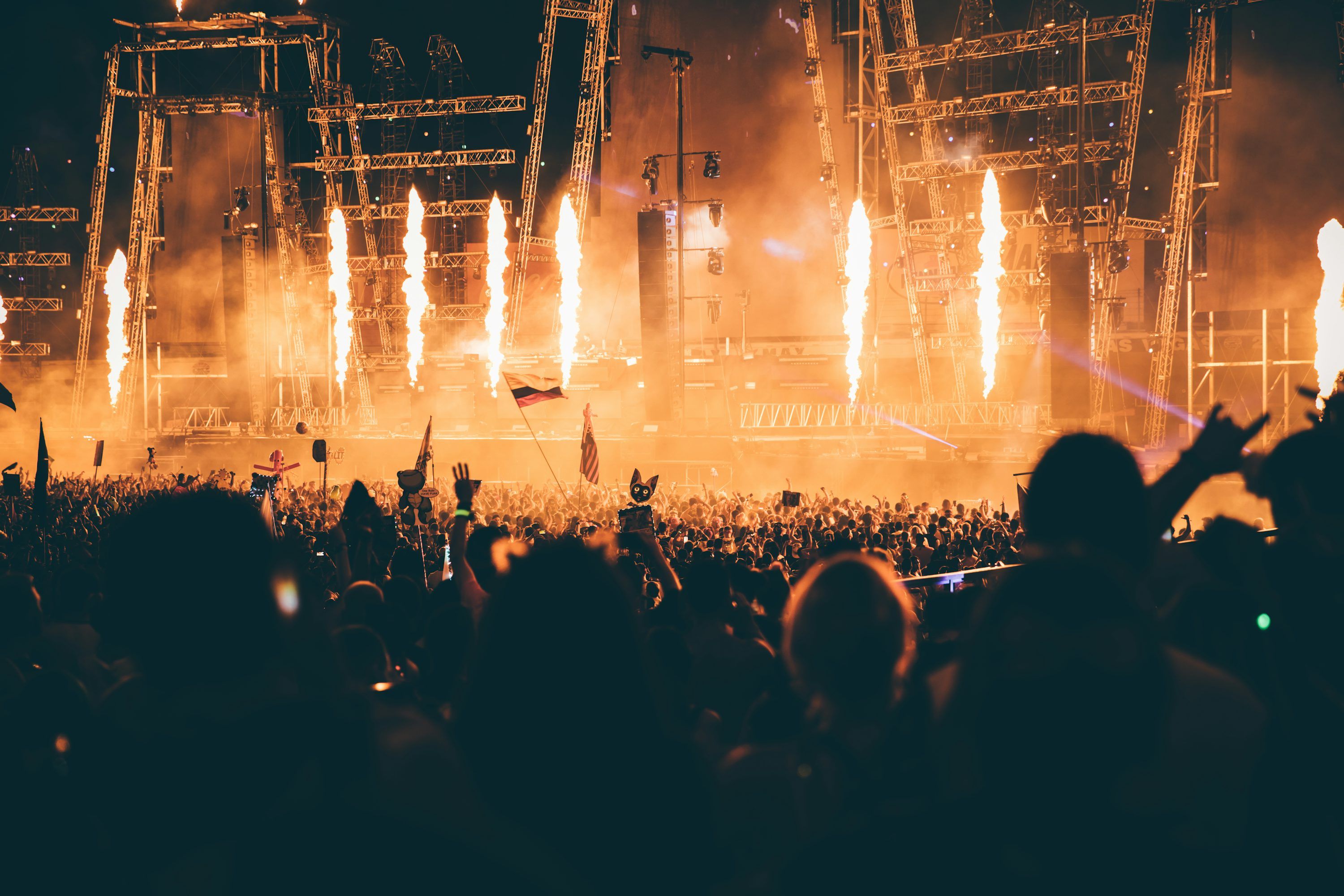 Crowd People Wallpapers - Top Free Crowd People Backgrounds ...