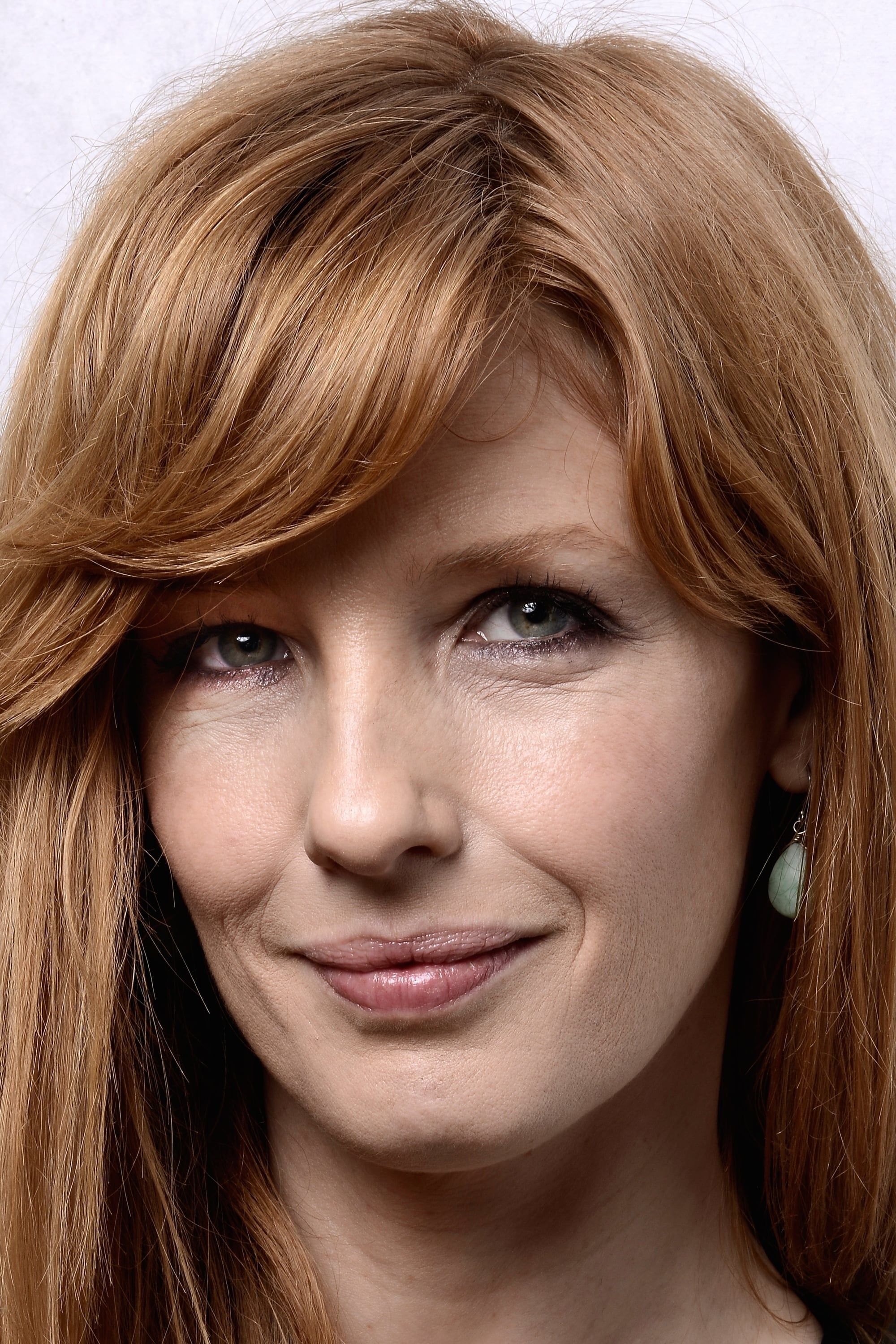 2000x3000 Kelly Reilly Wallpaper