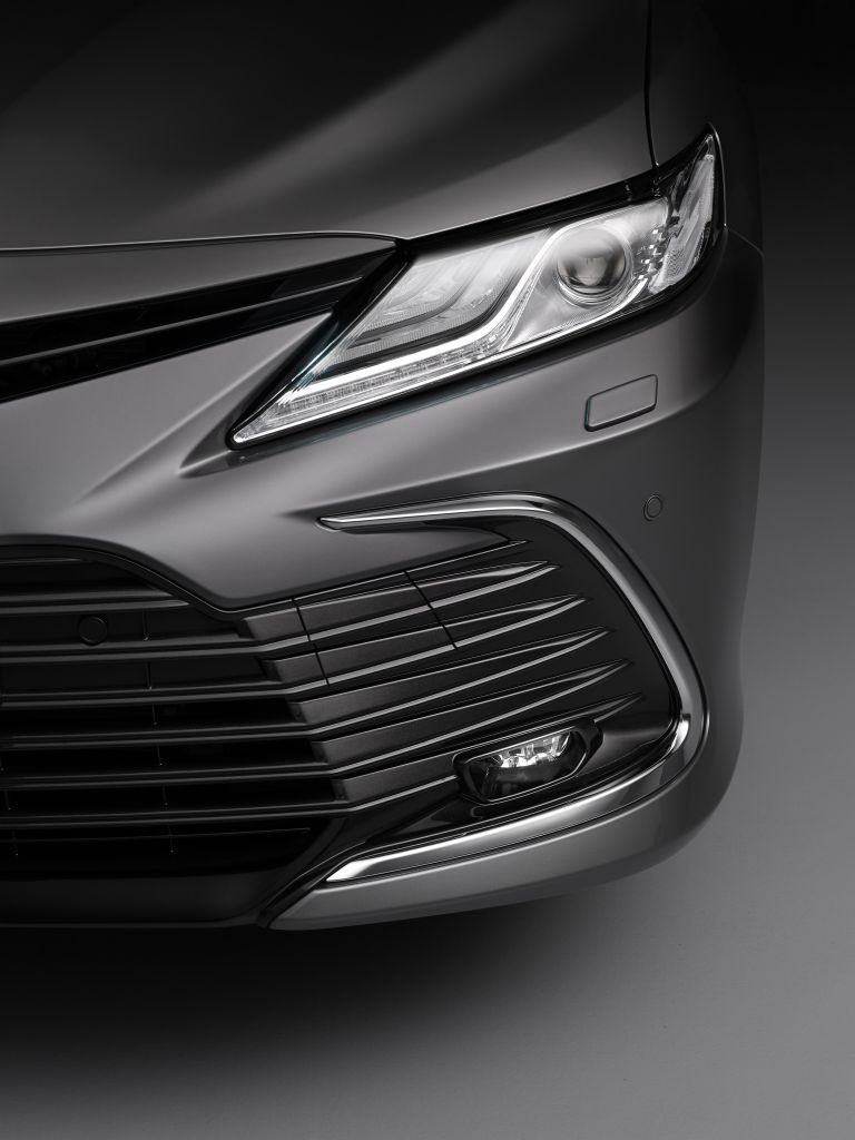 768x1024 Toyota Camry quality free high resolution car image, picture and photo