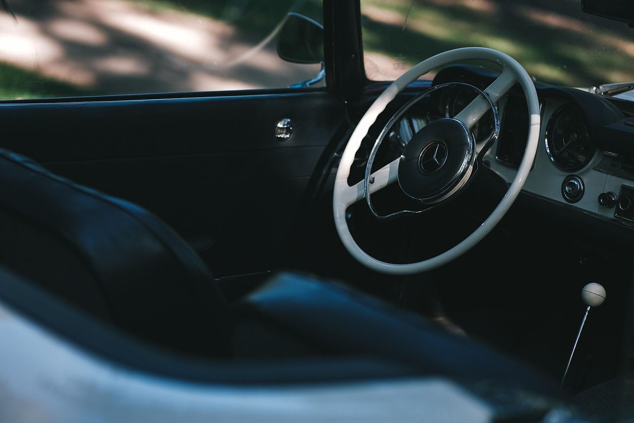 1280x853 Free Car Interiors & Car Image