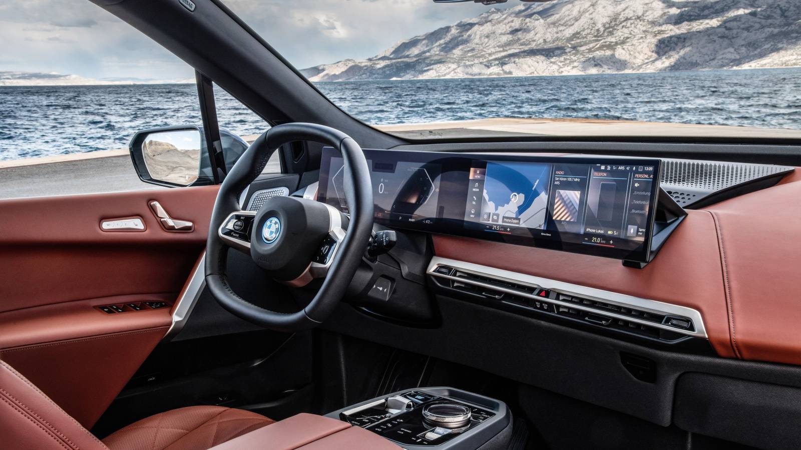 1600x900 How Digital Displays Are Conditioning You For Cheaper Car Interiors