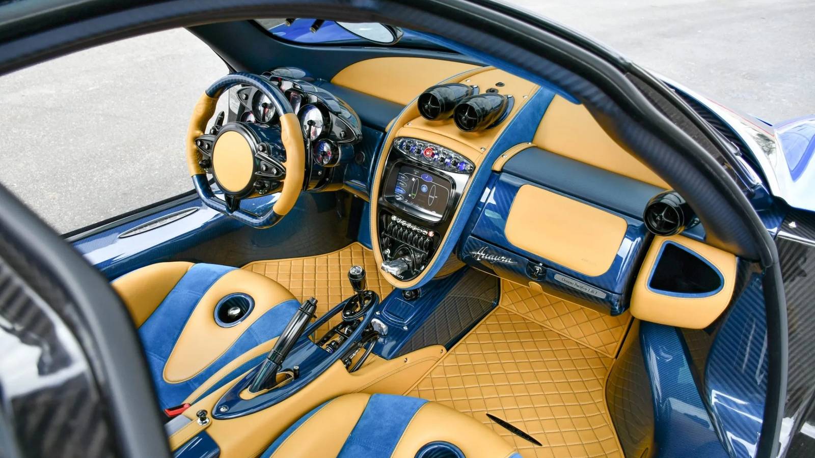1600x900 The 10 Best Supercar Interiors
