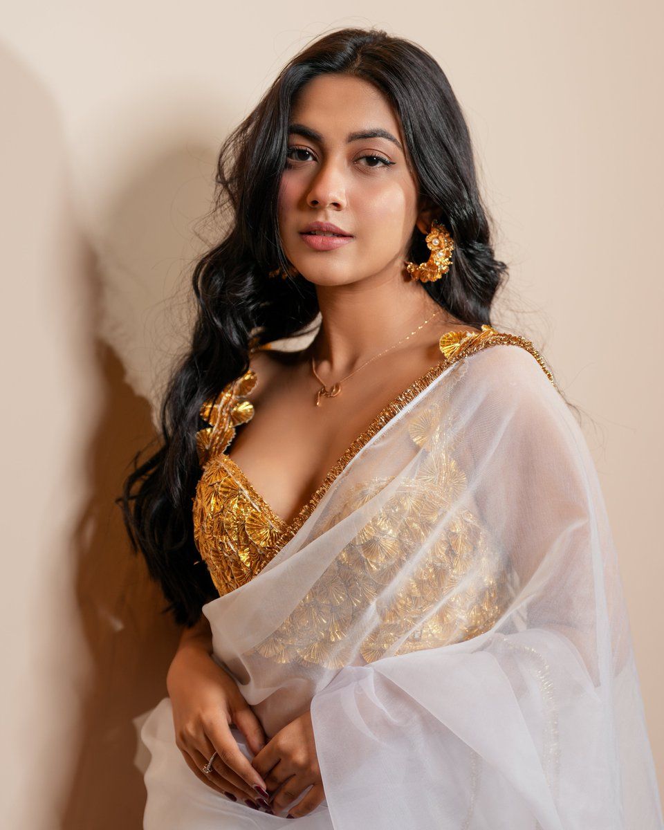 960x1200 Reem Sameer Shaikh #ReemSameerShaikh Download Orginal