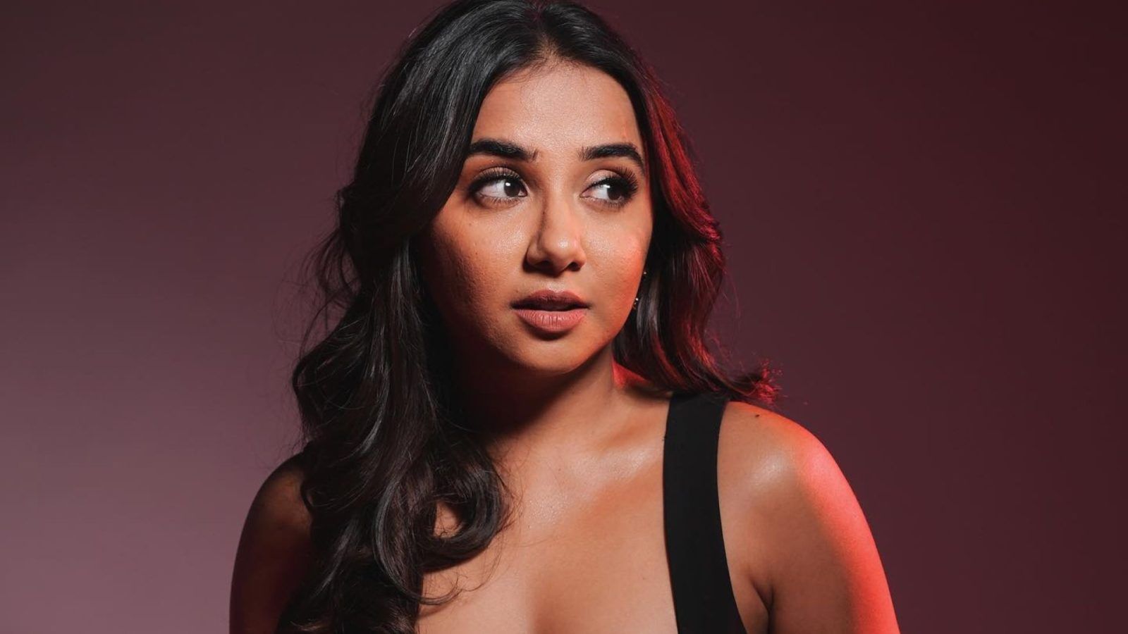 1600x900 Prajakta Koli Best Wallpaper