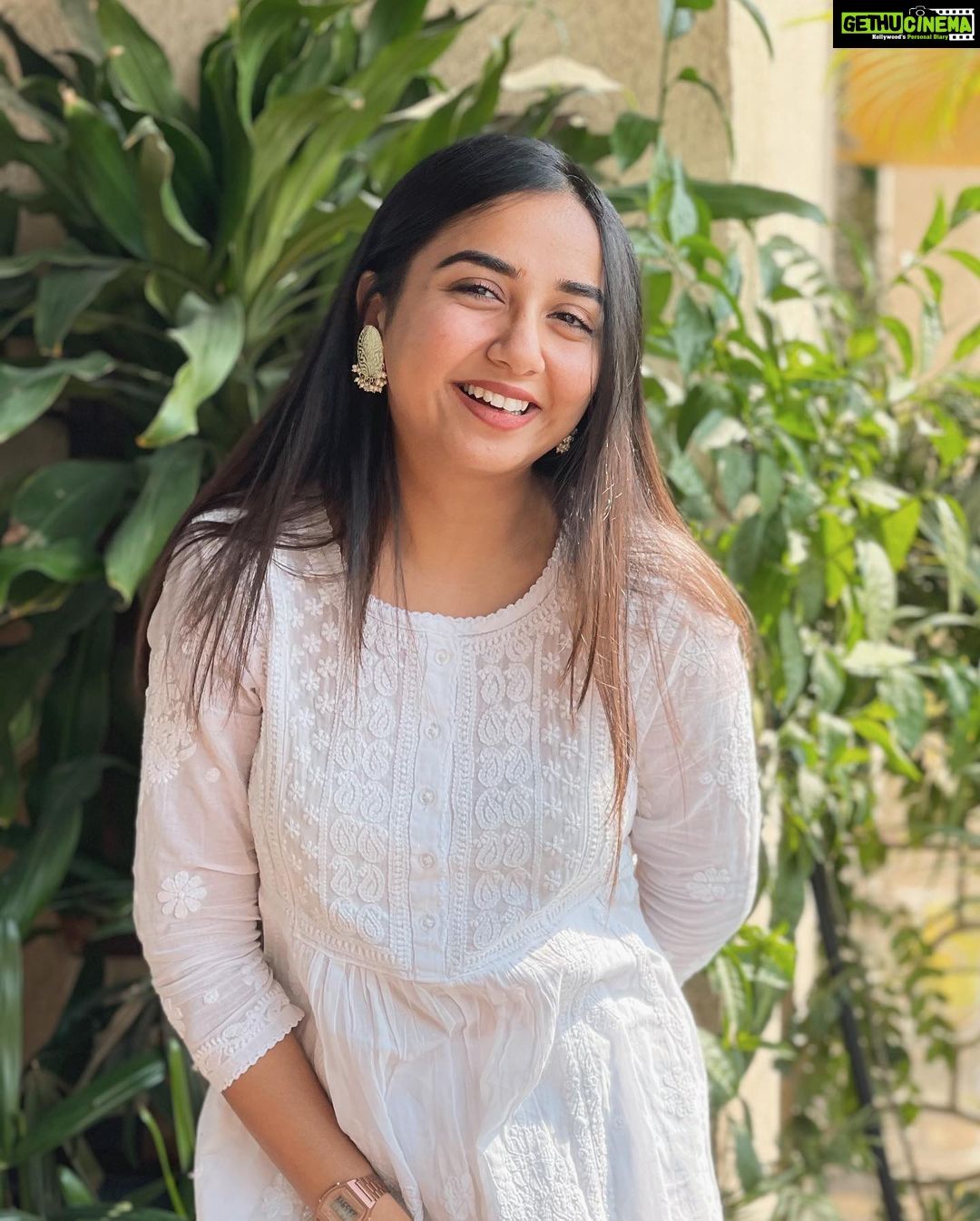1080x1346 Prajakta Koli Wallpaper