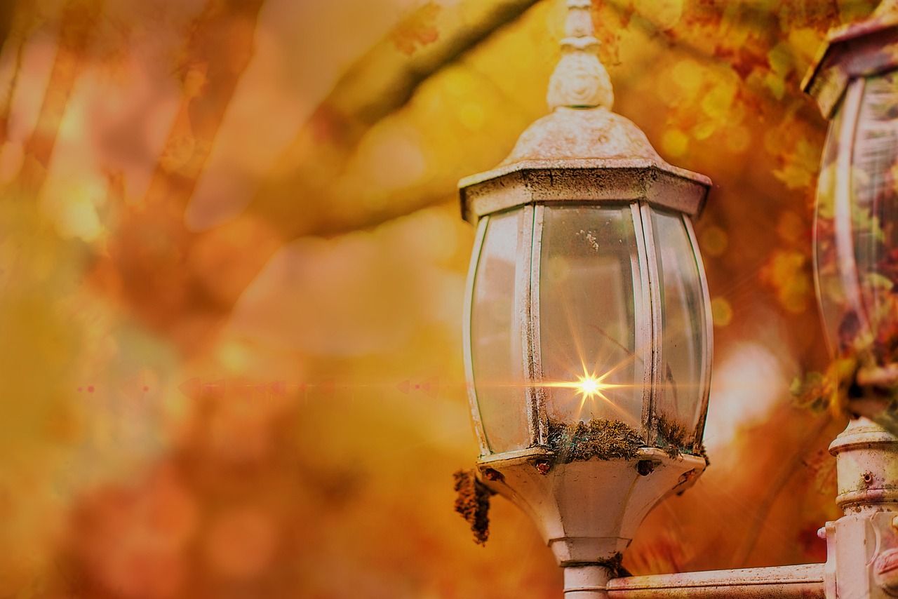 1280x854 Old Lamp Vintage
