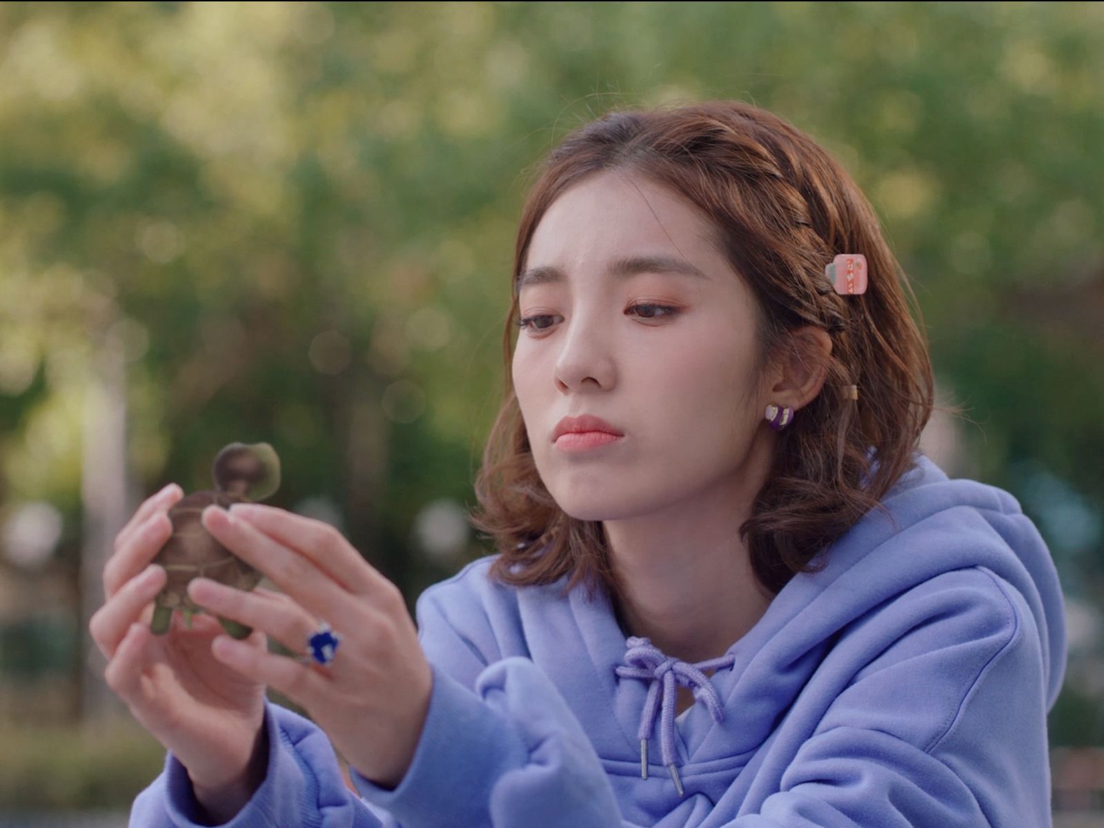 1600x1200 Prime Video: My Girlfriend Is An Alien