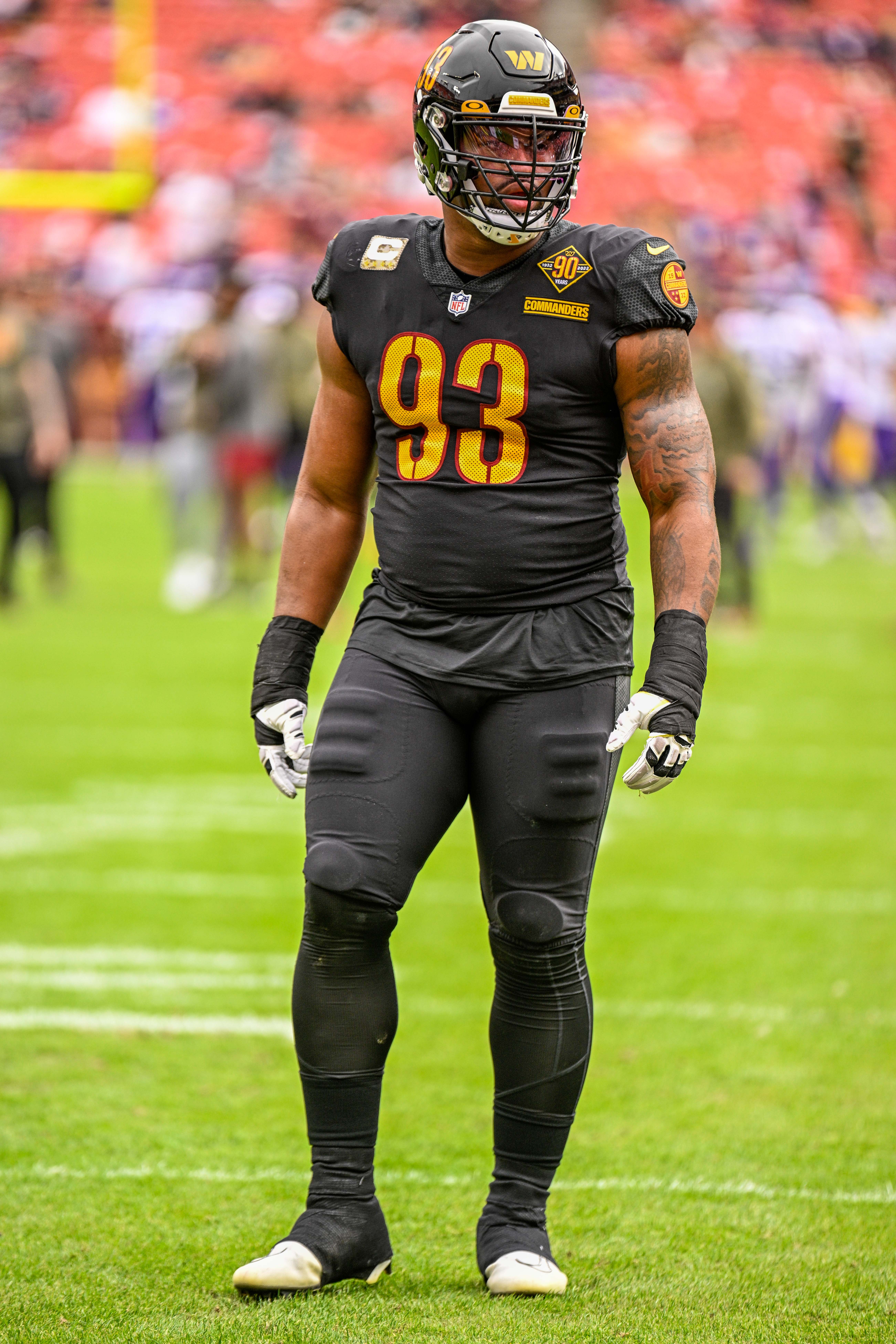 5207x7810 Jonathan Allen Commanders vs Vikings