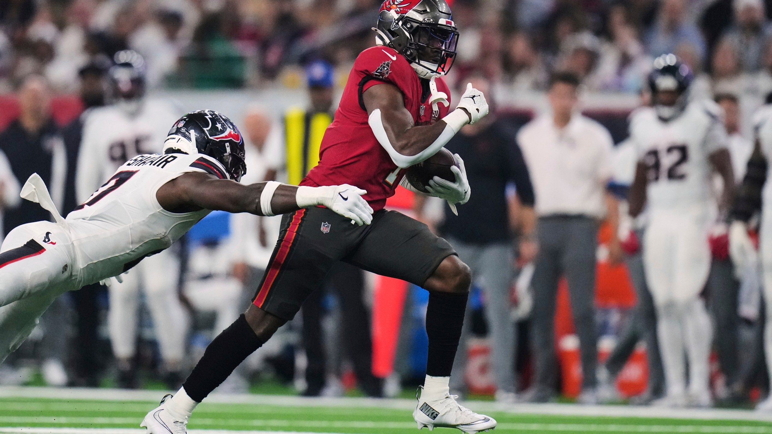 2560x1440 Baker Mayfield And Rachaad White Rally Bucs To 20 19 Win Over Texans