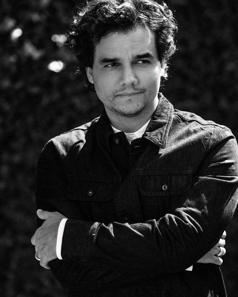 800x1000 Wagner Moura Wallpaper