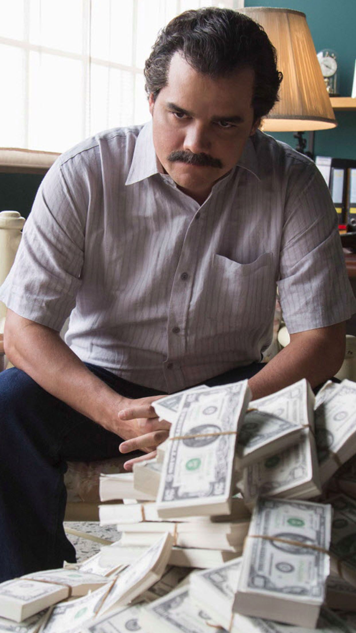 1242x2208 Wagner Moura Wallpaper