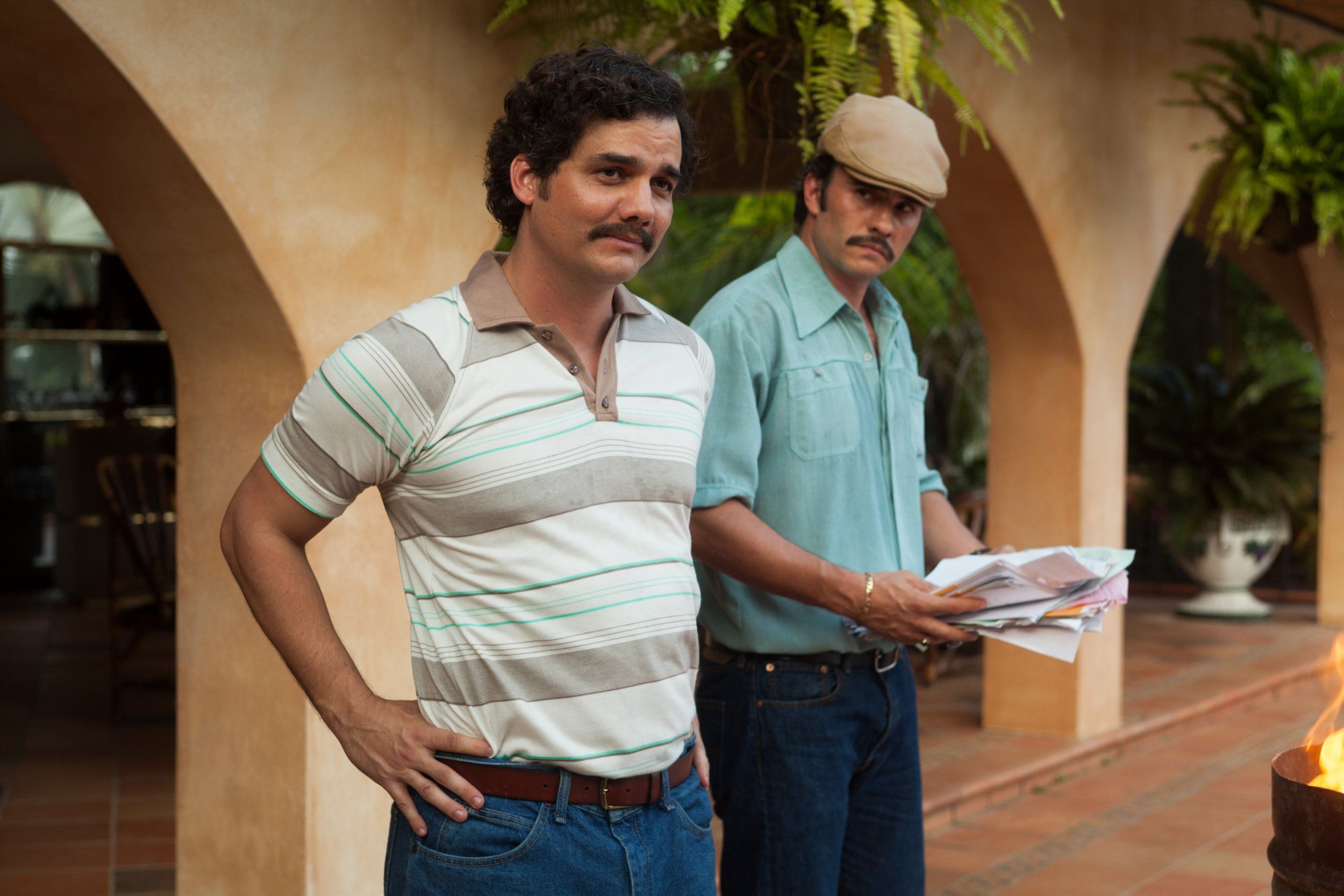 2500x1667 Narcos': Pablo Escobar's Brother Wants $1 Billion from Netflix, Slams Actor Wagner Moura