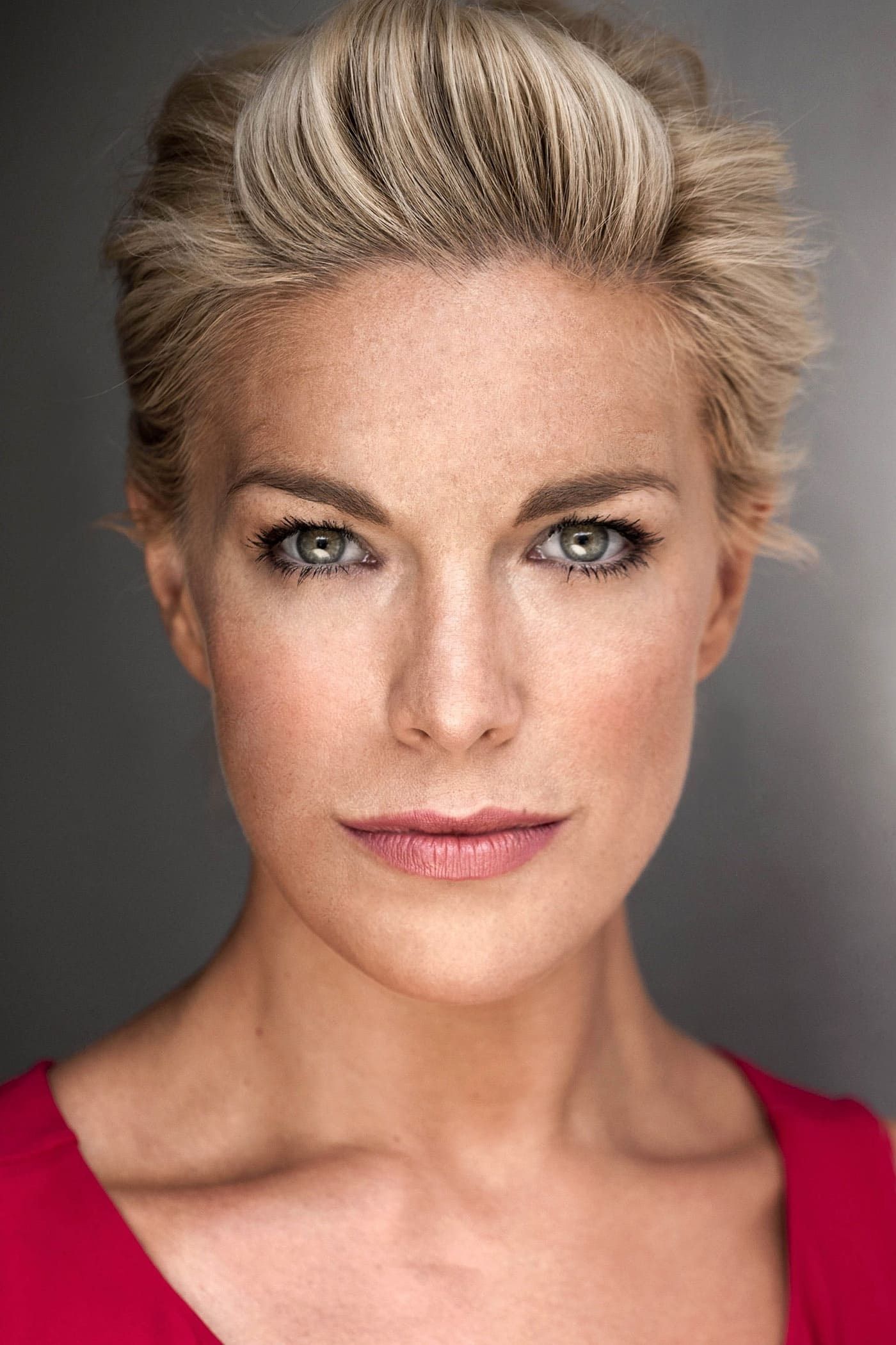 1400x2100 Hannah Waddingham Wallpaper