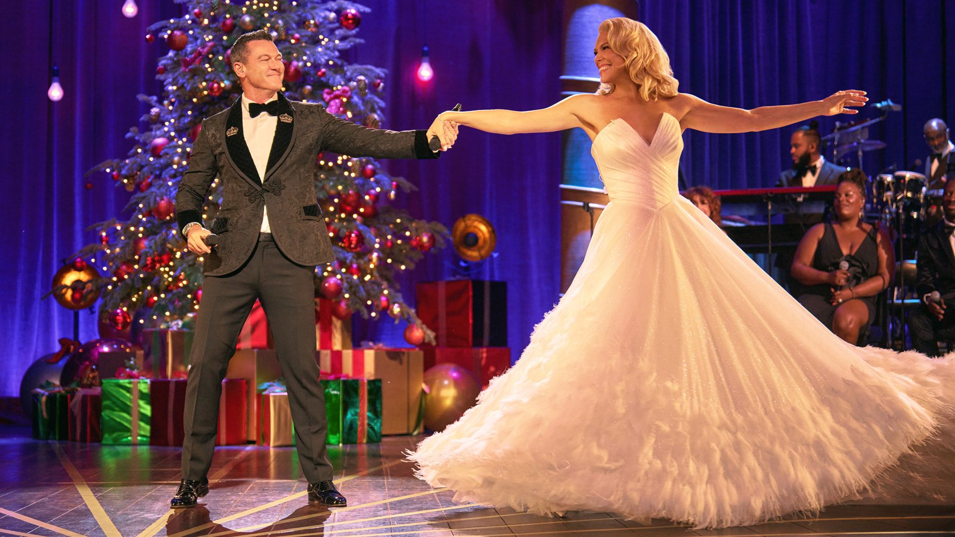 1920x1080 Hannah Waddingham: Home for Christmas TV Press