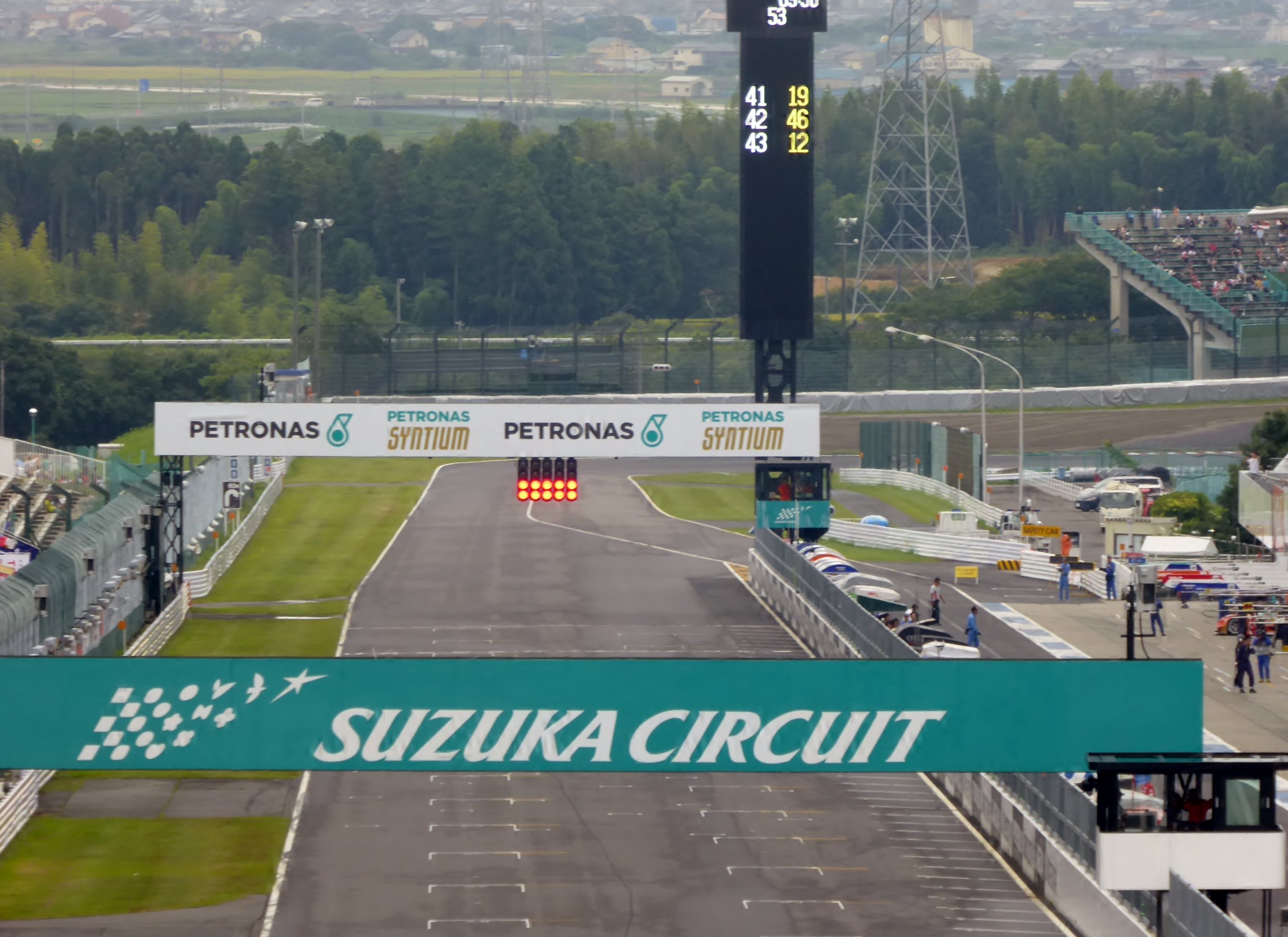2476x1802 SUZUKA CIRCUIT MAIN