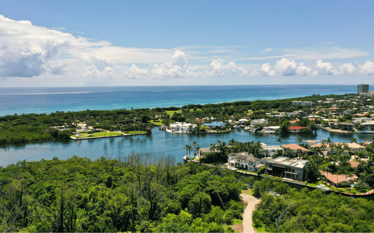 1280x800 Living in Boca Raton, FL: Top Reasons to Call It Home