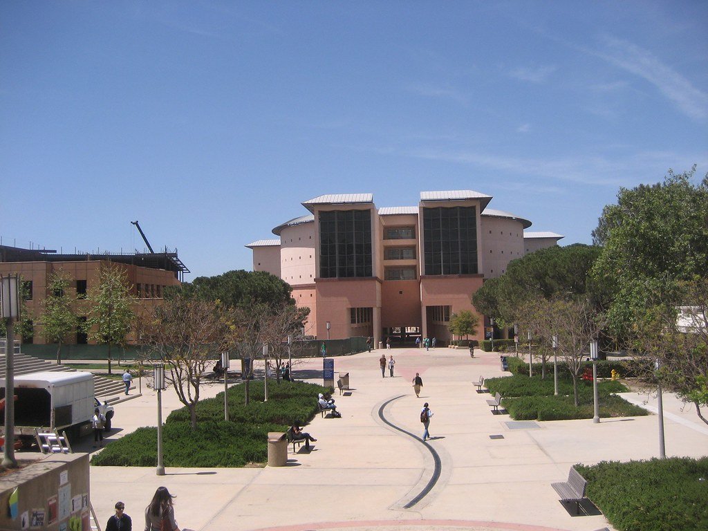 1024x768 Science Library, UC Irvine. The new Science Library at UC I