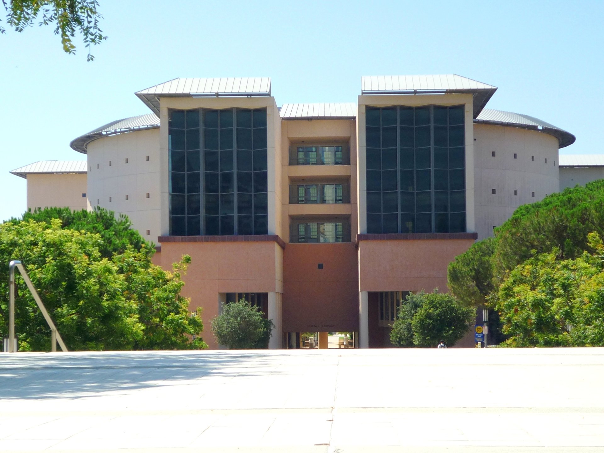 1920x1440 UC Irvine, Science