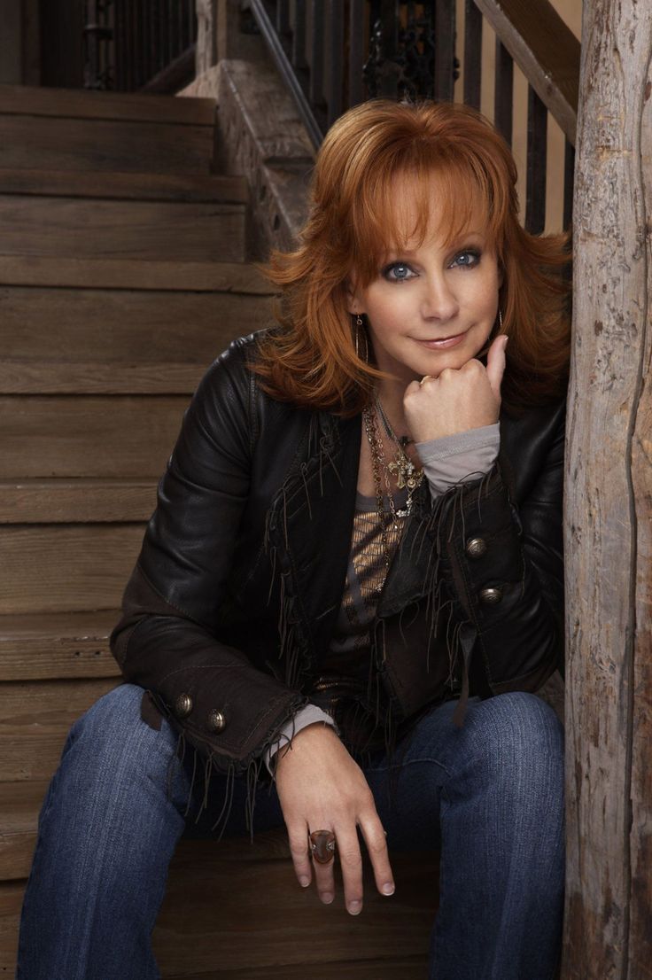 736x1106 Reba McEntire wallpaper