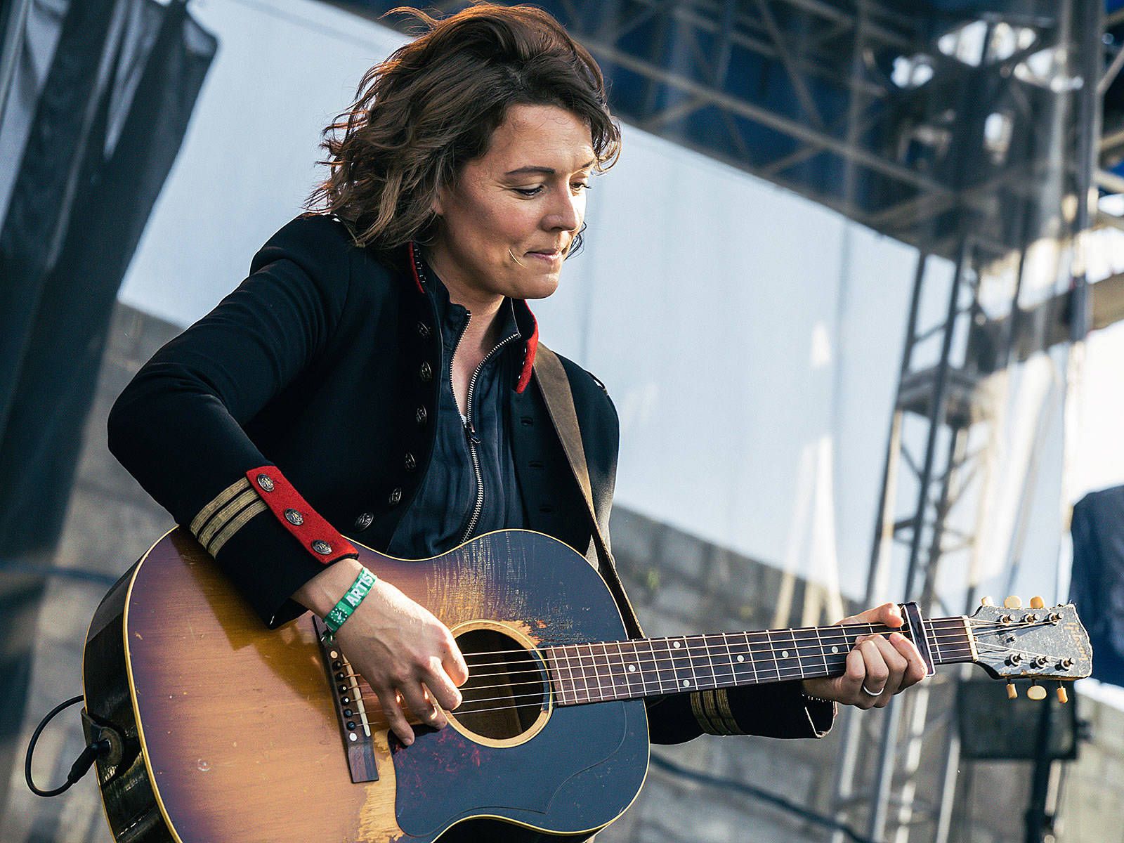 1600x1200 Brandi Carlile Wallpaper