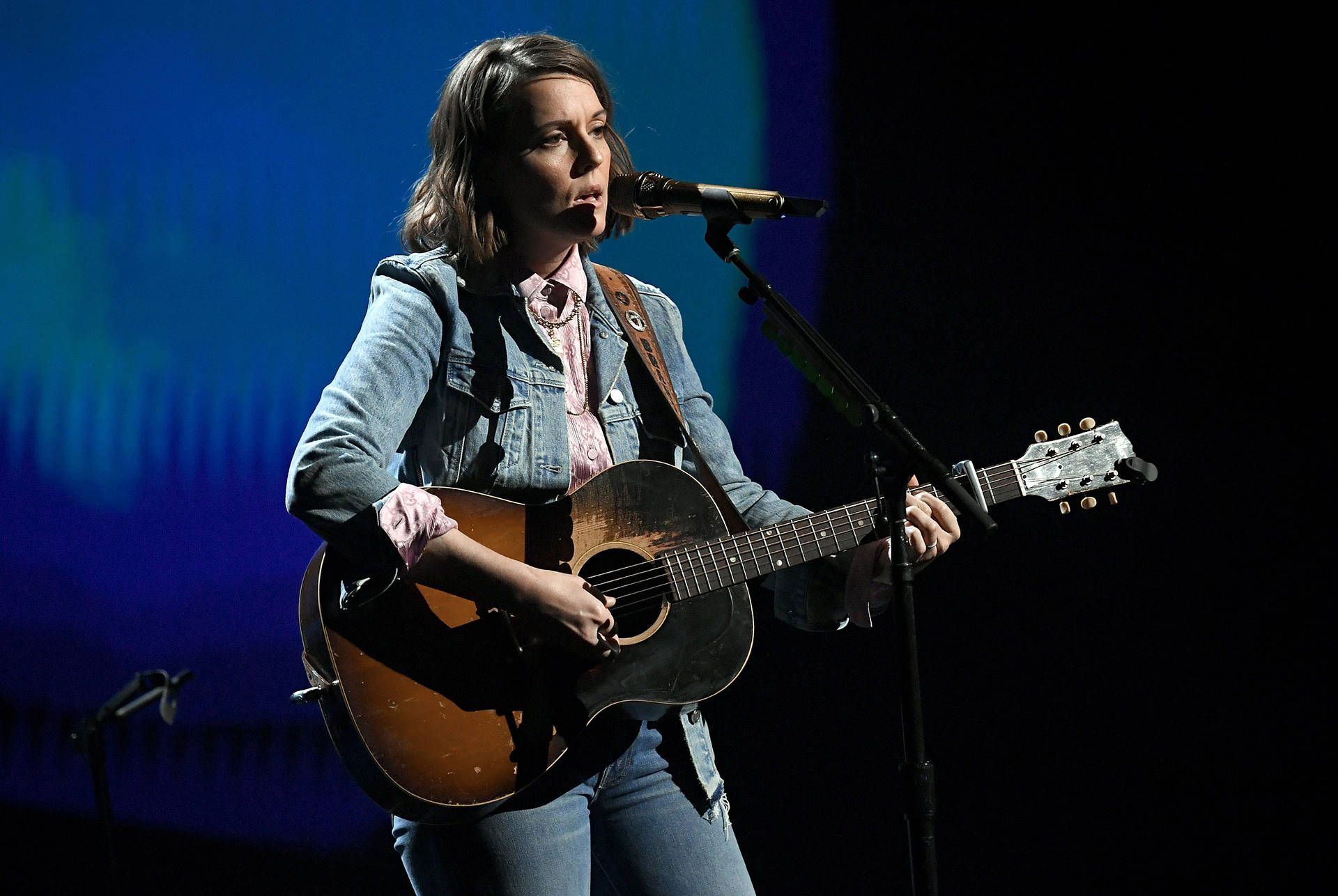 1920x1286 Download Brandi Carlile Acoustic Performance Wallpaper