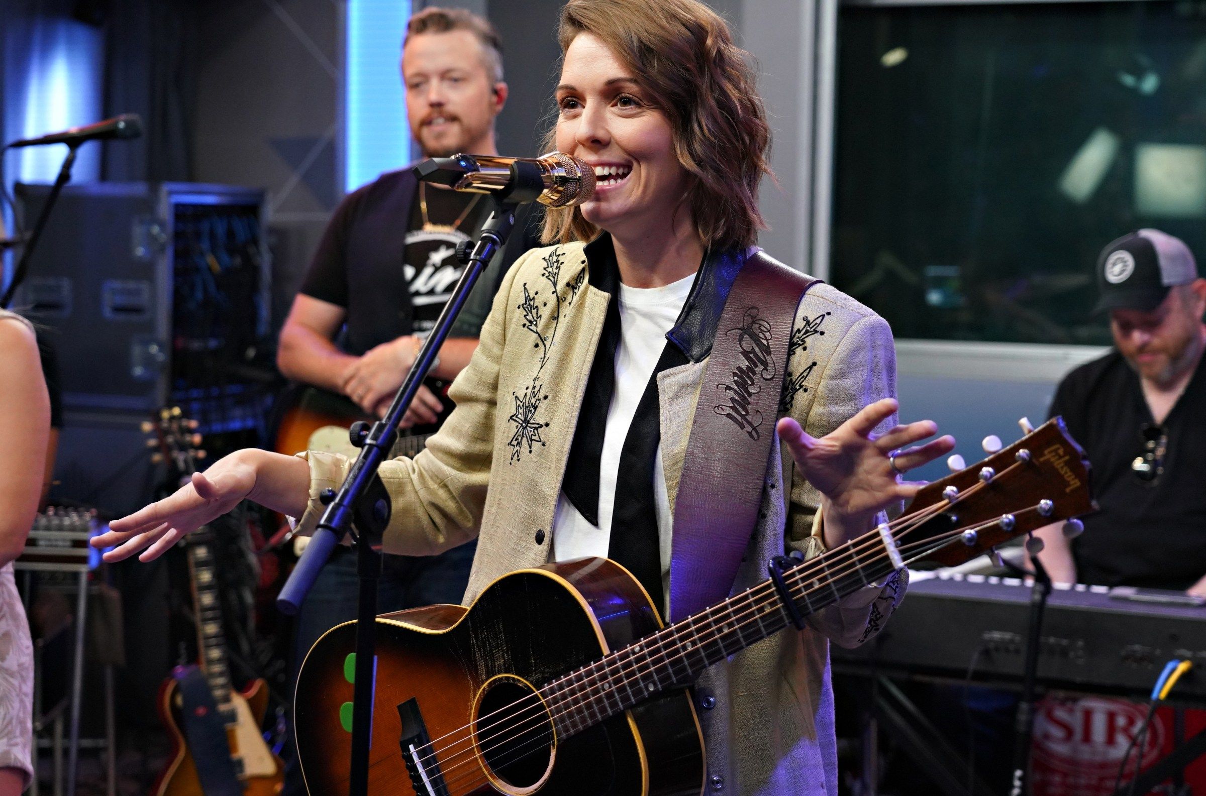 2400x1585 Brandi Carlile's New XOBC Cellars Sells Wine for a Good Cause