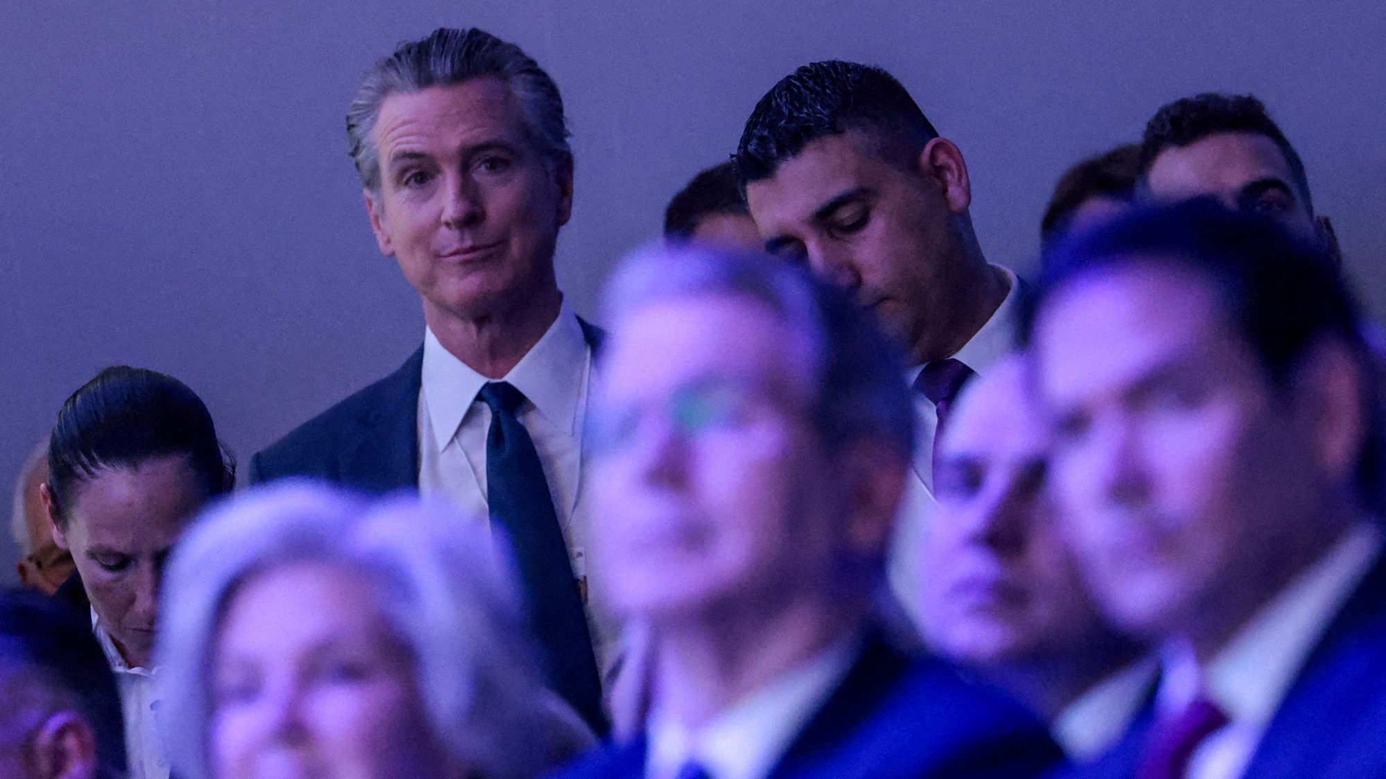 2000x1125 California govenor Newsom smiles when Trump speaks about him