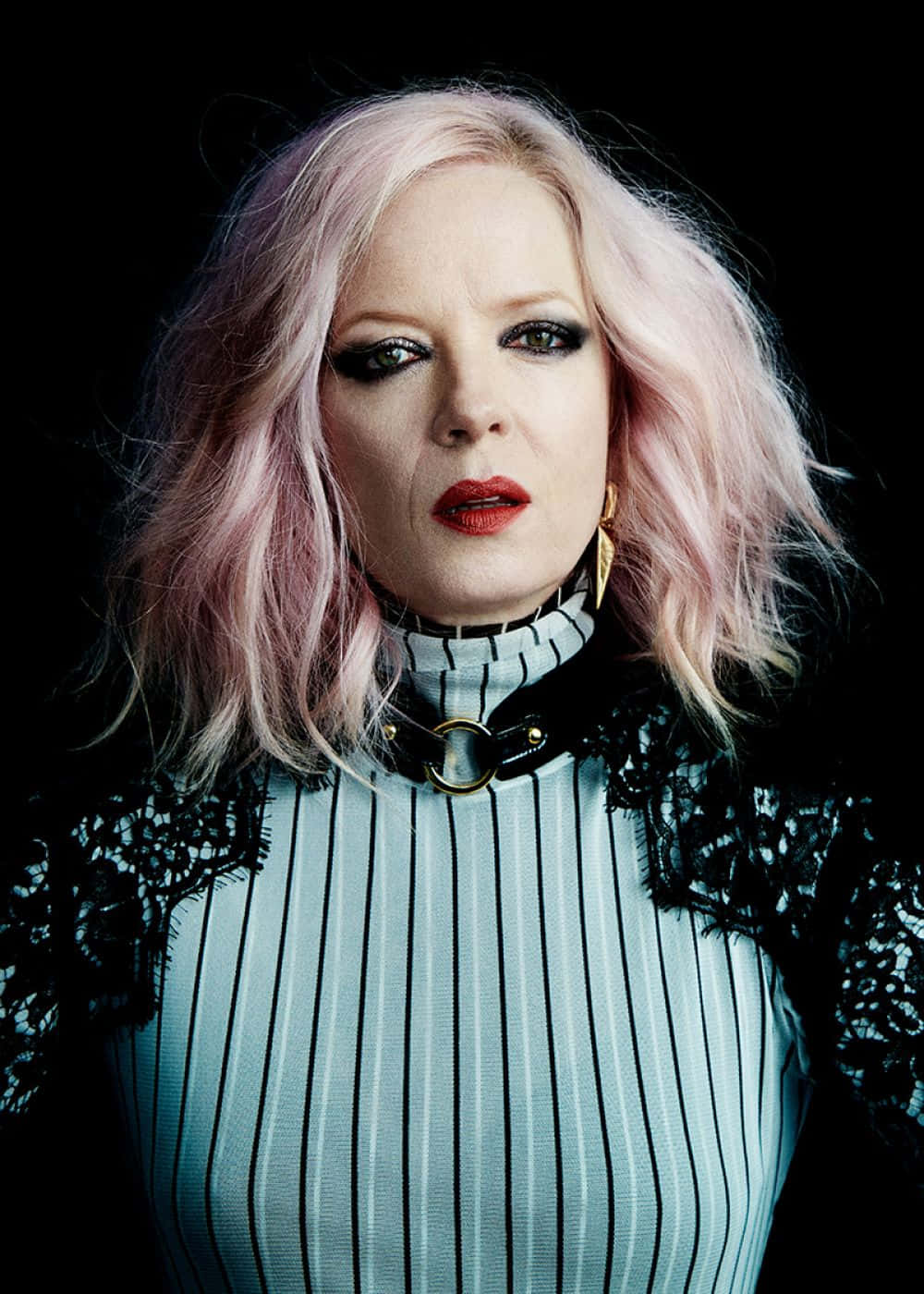 1000x1400 Download Shirley Manson Pink Hair Portrait Wallpaper