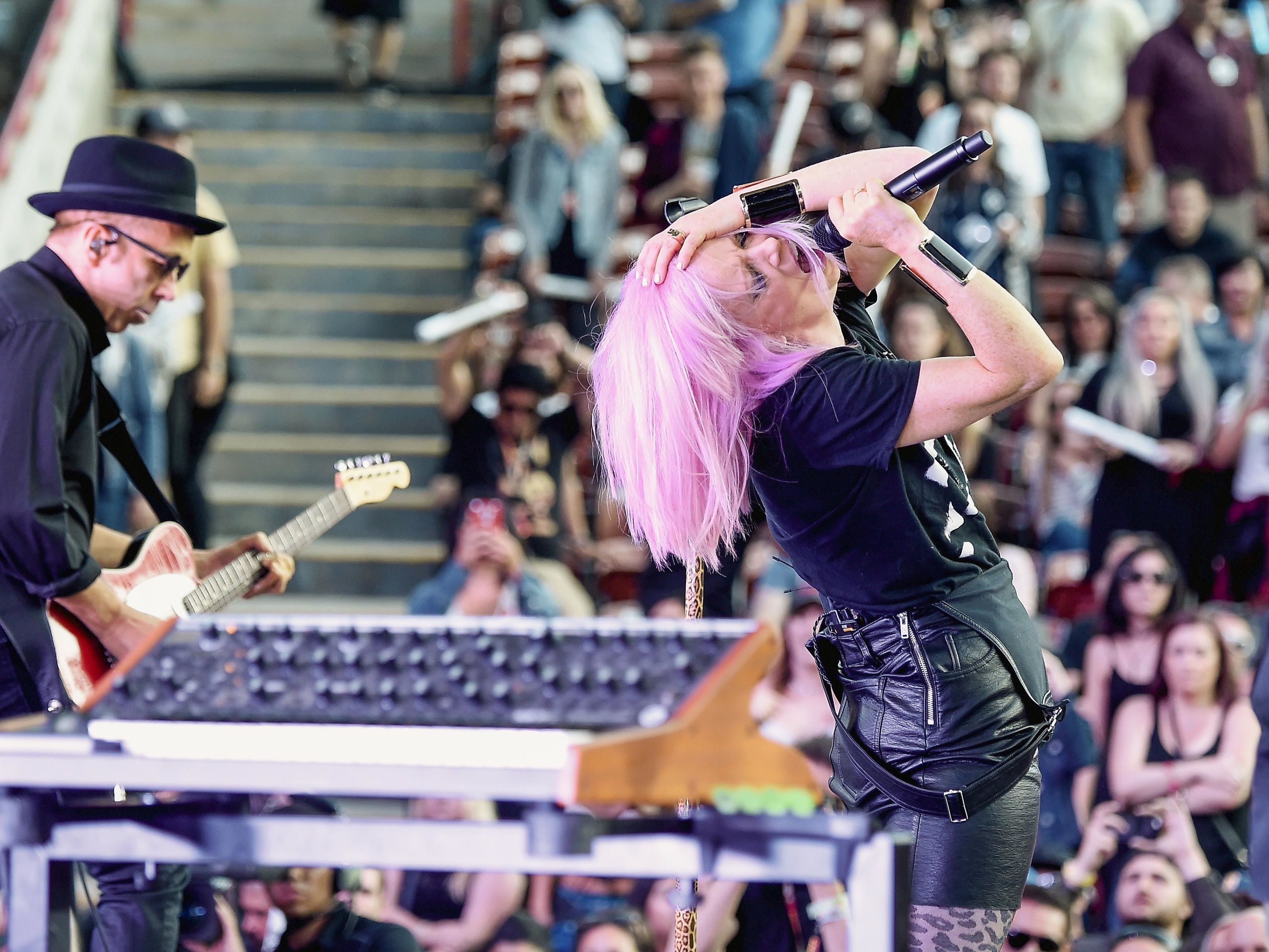 3200x2400 Shirley Manson Is Turning 50 and DGAF About What You Think