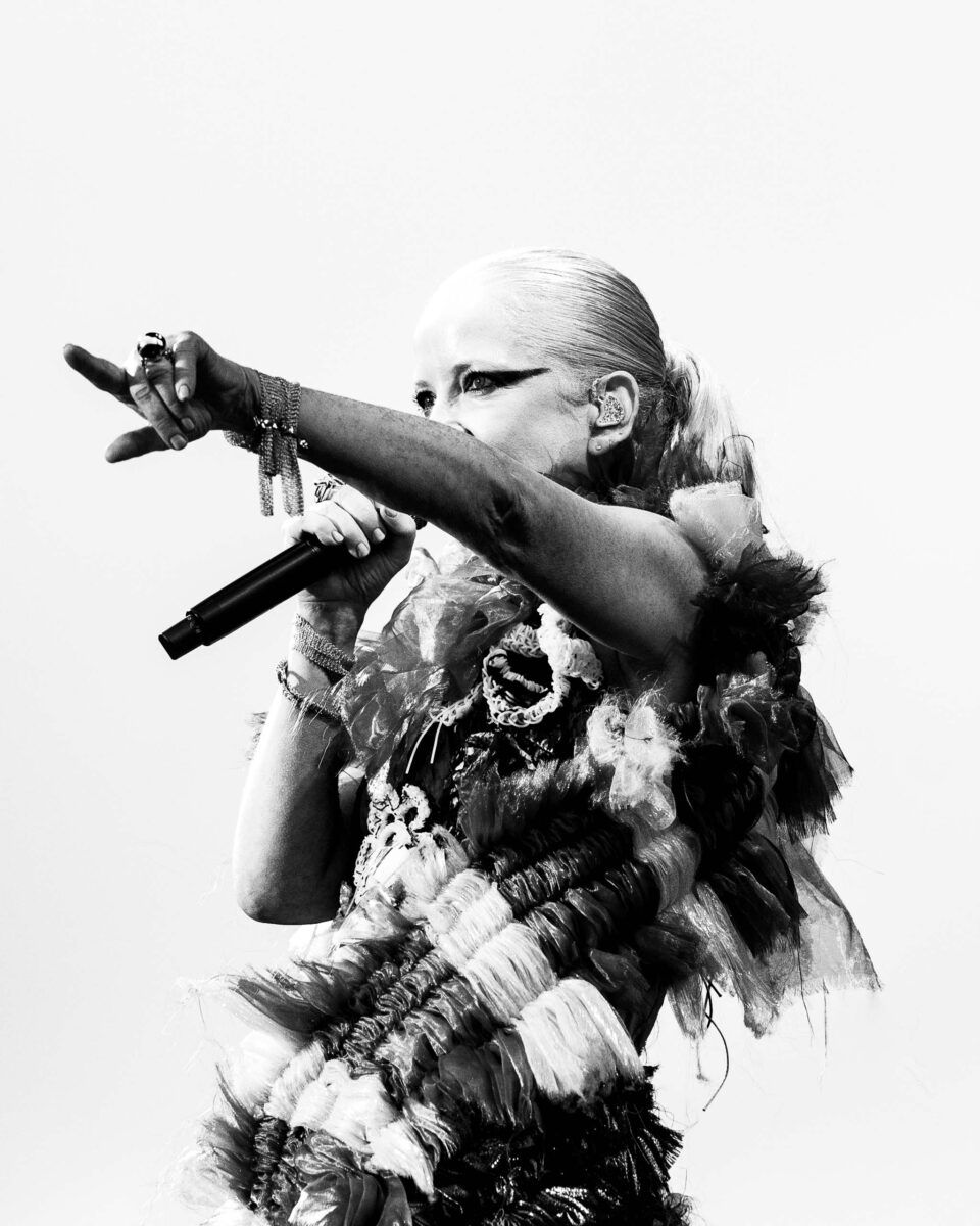 960x1200 FLOOD Manson on “Let All That We Imagine Be the Light” and 30 Years of Garbage