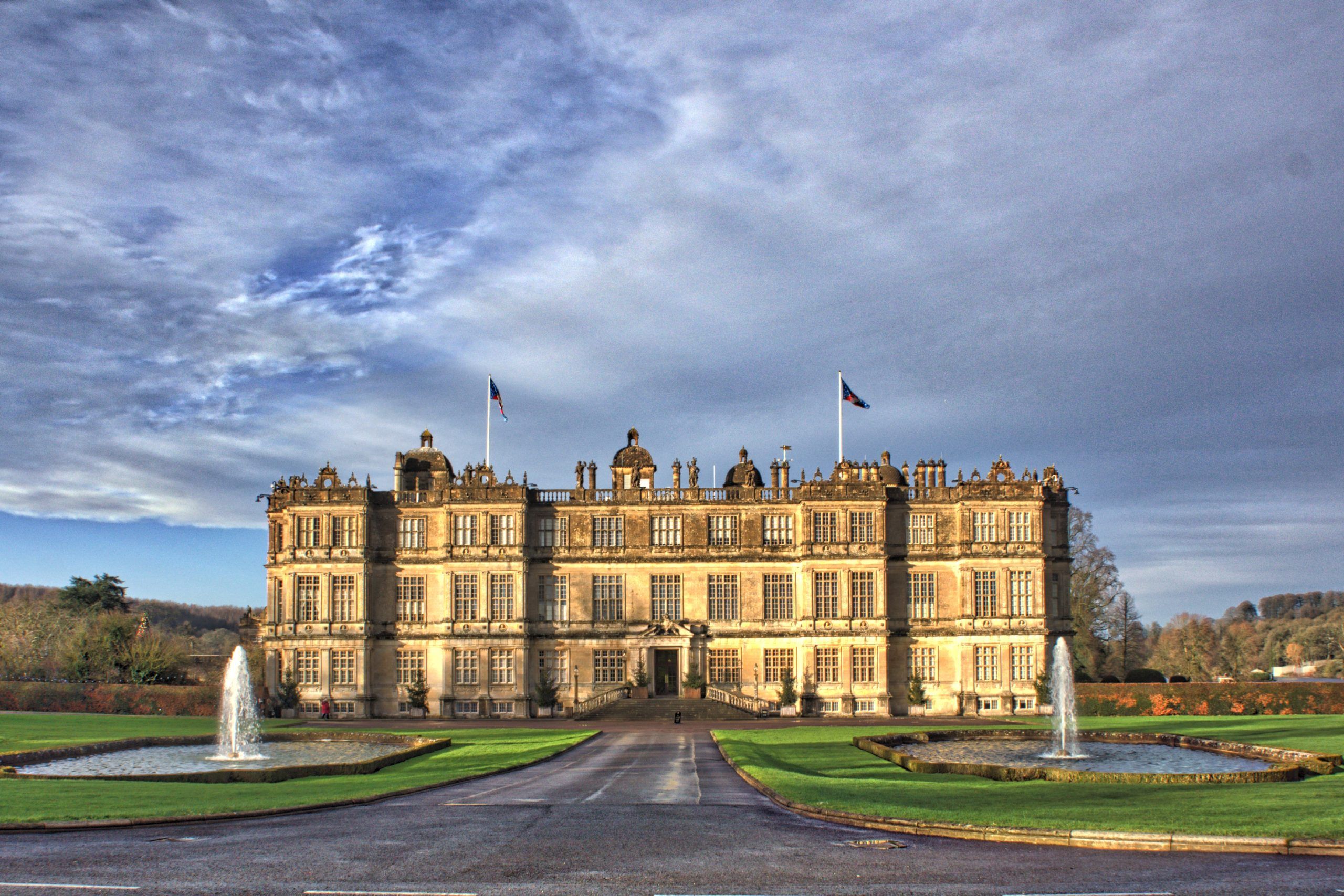 2560x1707 Sunday Photo: A Stunning Golden Photo of Longleat House in Wiltshire for Your Desktop Wallpaper