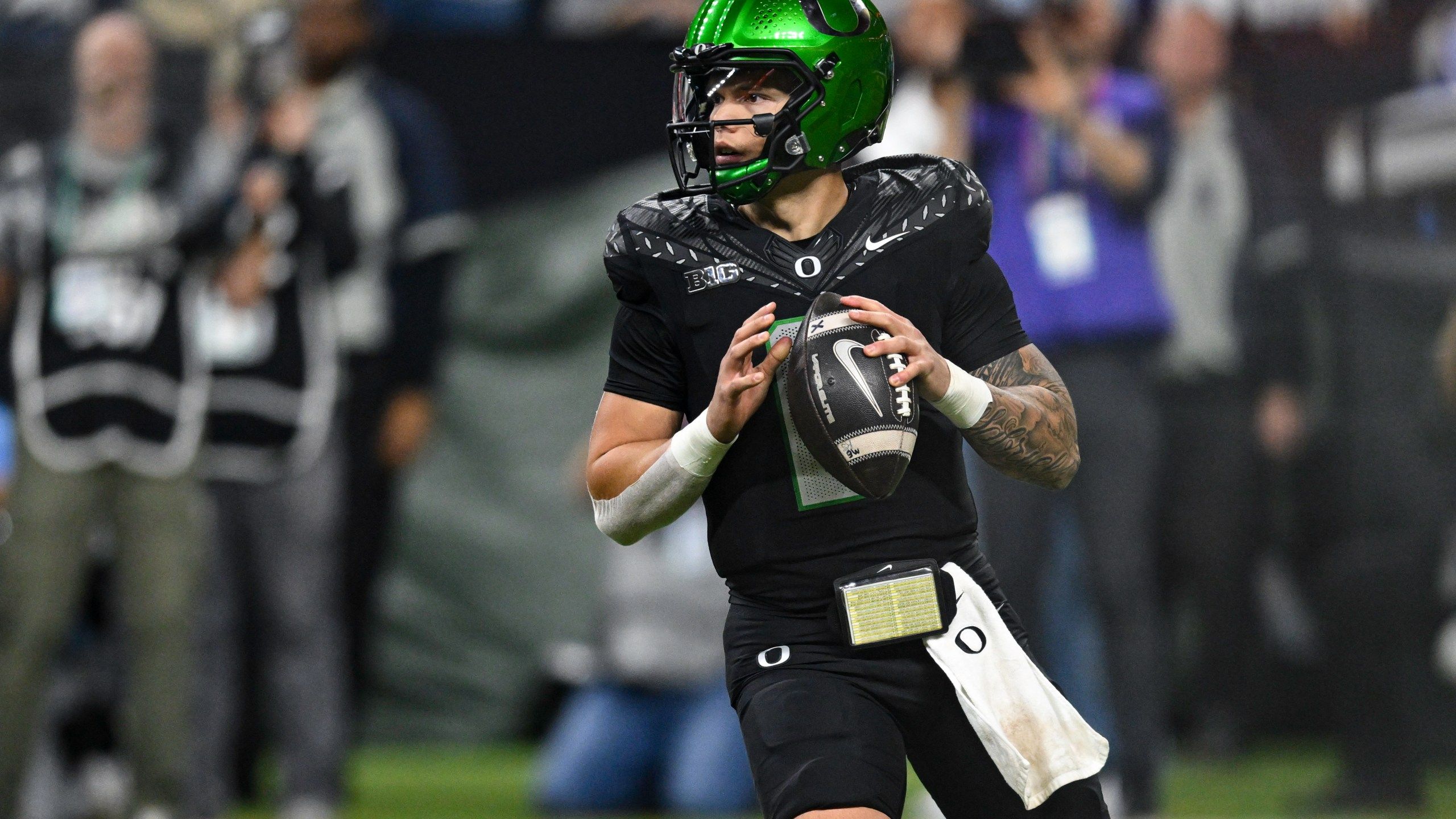 2560x1440 Mililani's Dillon Gabriel announced as Heisman finalist