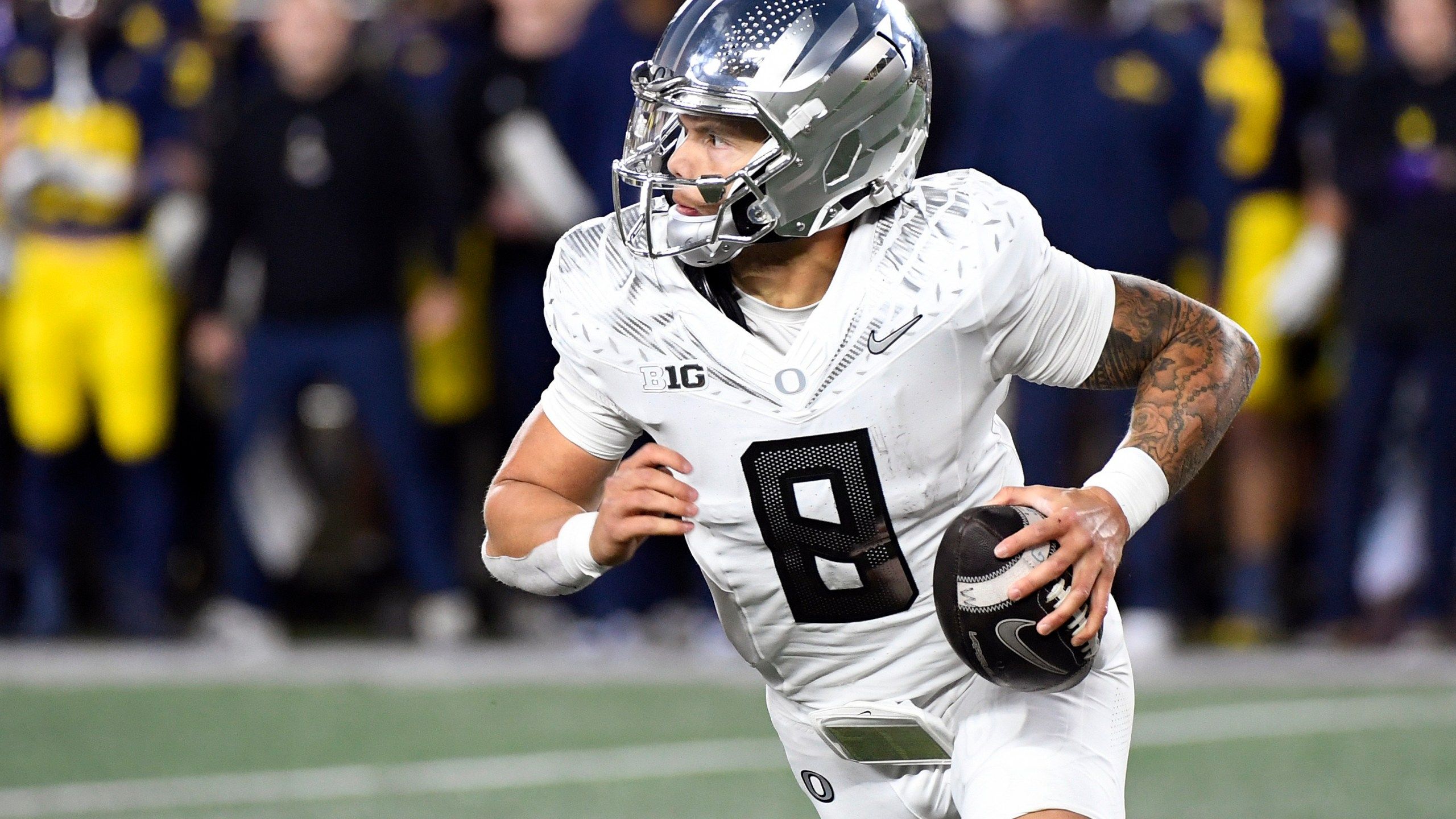 2560x1440 Oregon QB Dillon Gabriel named Heisman Trophy finalist