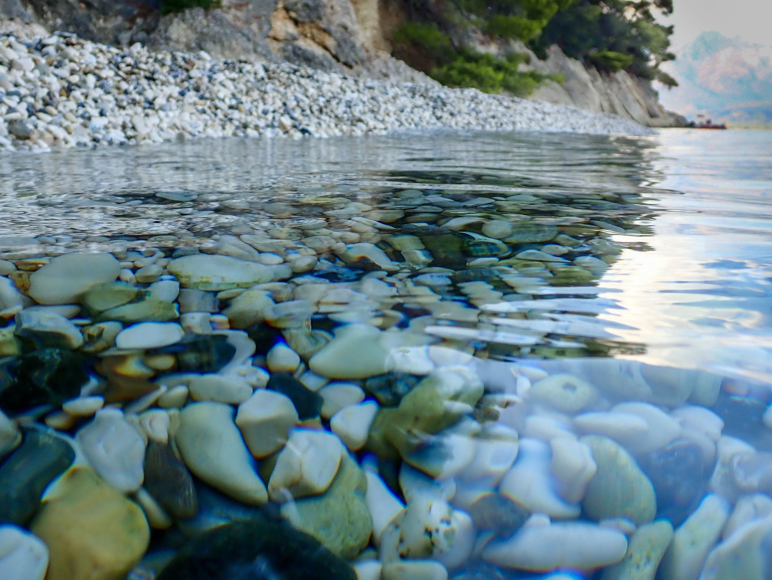 2560x1921 HD Water Ocean Rock Stone Wallpaper