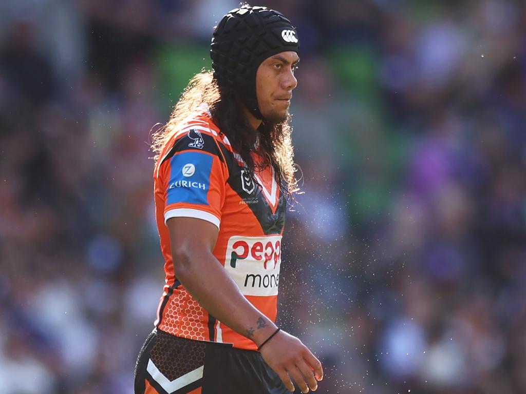 1024x768 Jarome Luai's father sends shivers down spines of Wests Tigers fans