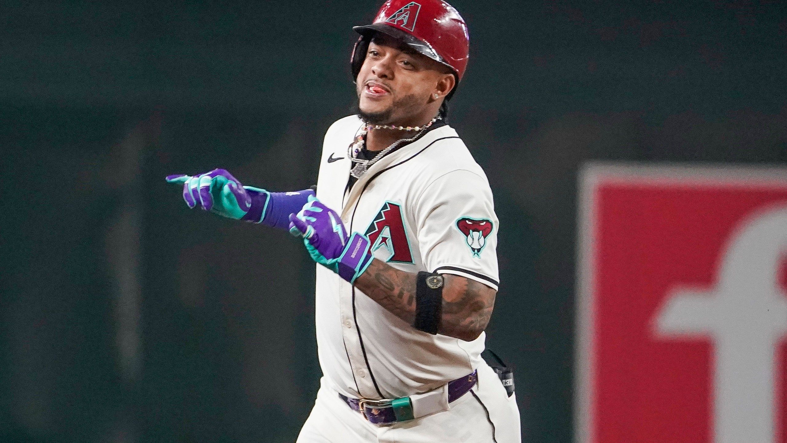2560x1440 Diamondbacks' Ketel Marte leaves game with left ankle contusion