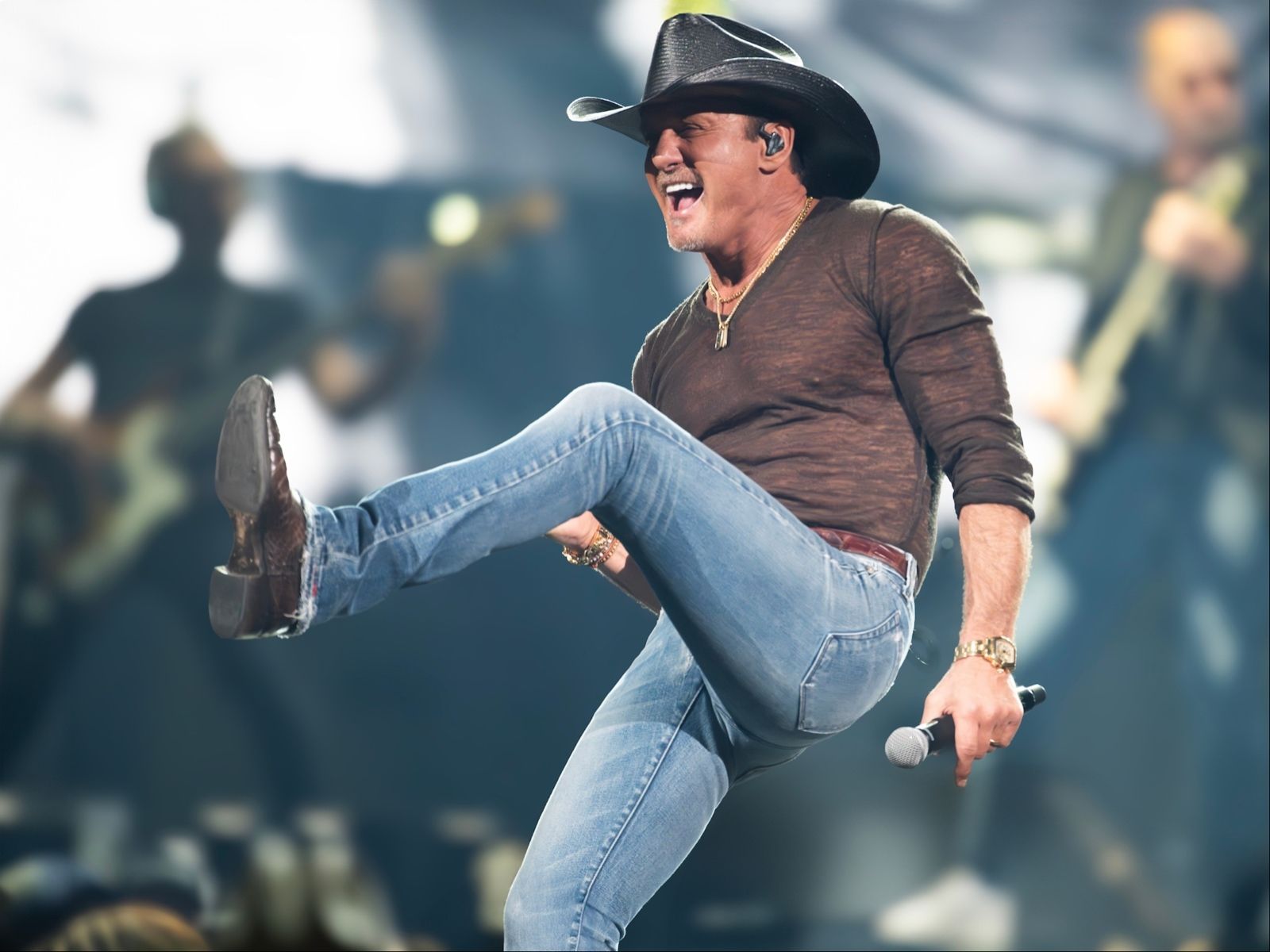 1600x1200 reasons you shouldn't have missed Tim McGraw's concert at Fiserv Forum
