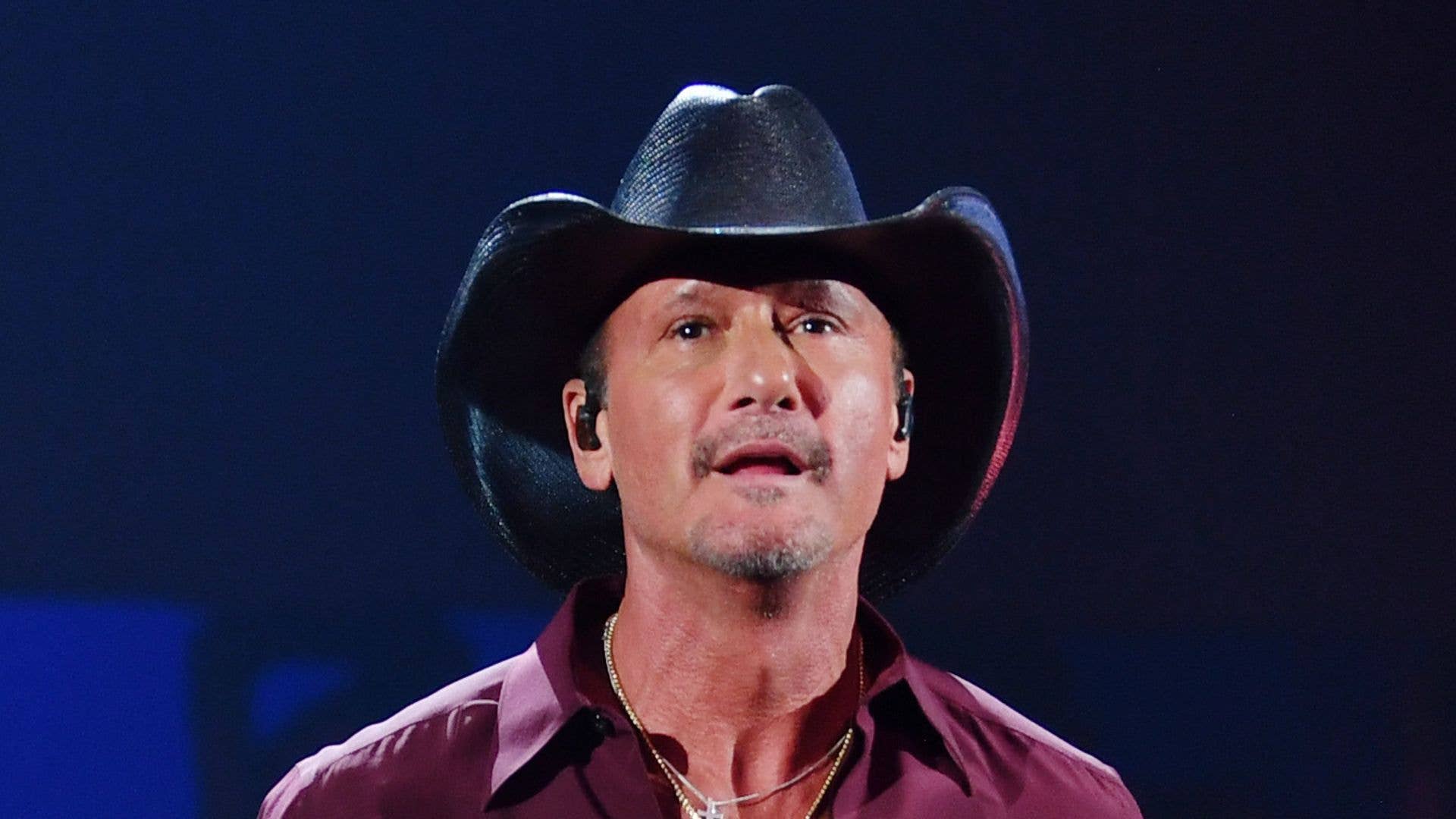 1920x1080 Tim McGraw shares rare photograph with brothers with heartbreaking family statement. HELLO!