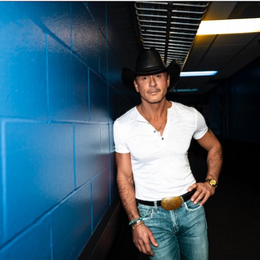 900x900 Tim McGraw