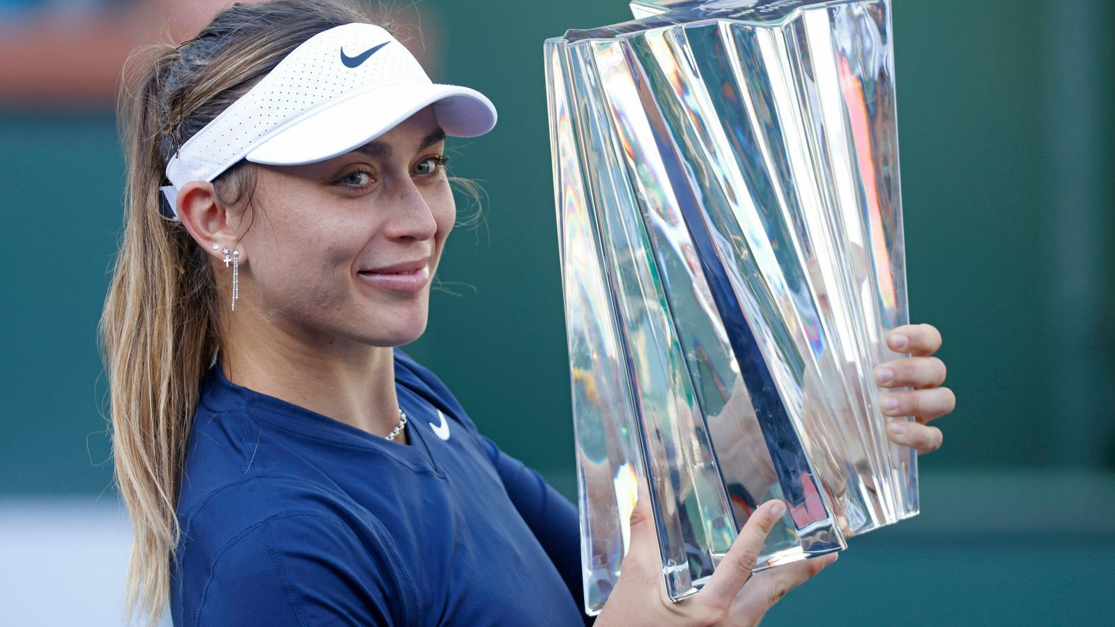 1600x900 Paula Badosa overcomes Victoria Azarenka to win the BNP Paribas Open in Indian Wells