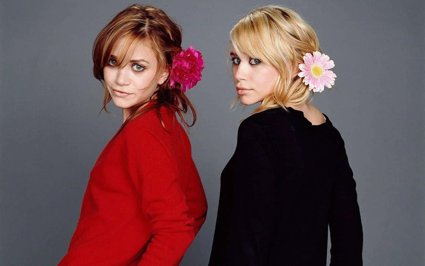 1440x900 Download Mary Kate Olsen Radiant In Red Wallpaper