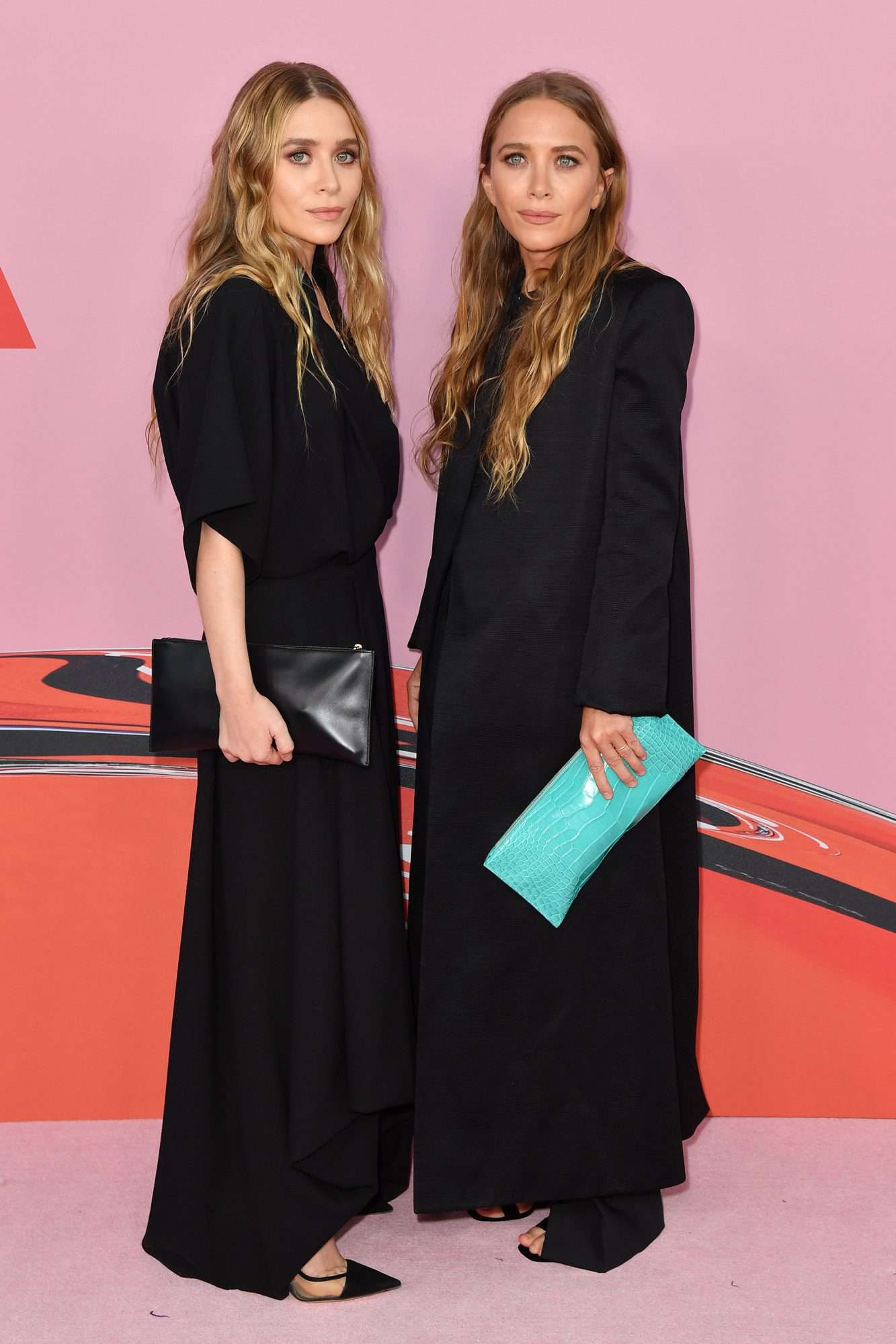 1333x2000 Mary Kate And Ashley Olsen Throwback Photors